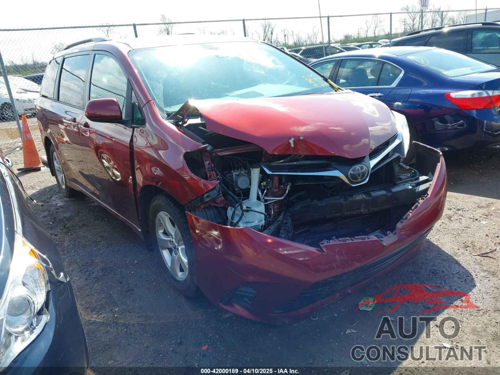 TOYOTA SIENNA 2018 - 5TDKZ3DC6JS937924