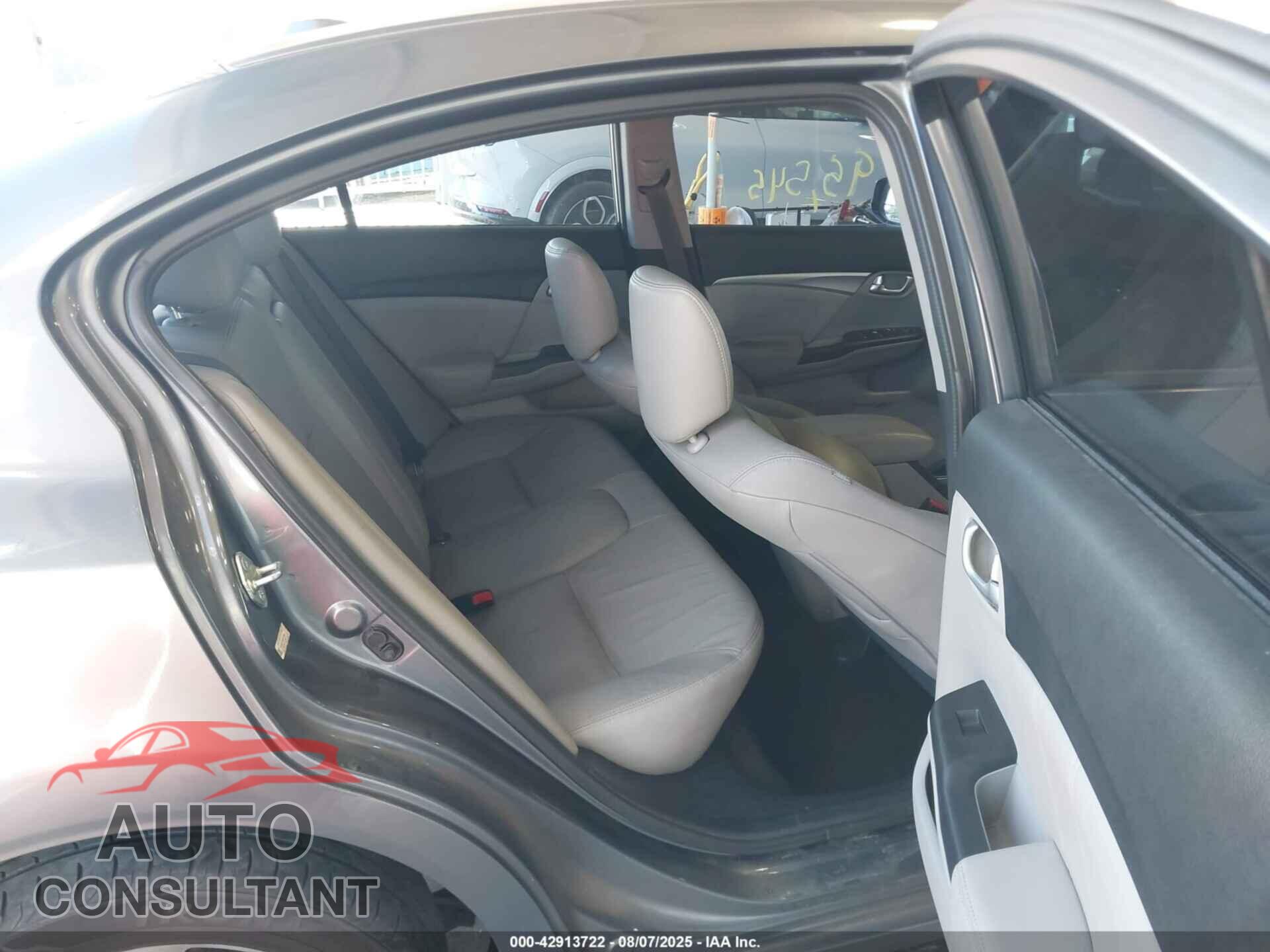 HONDA CIVIC 2013 - 19XFB2F97DE011984