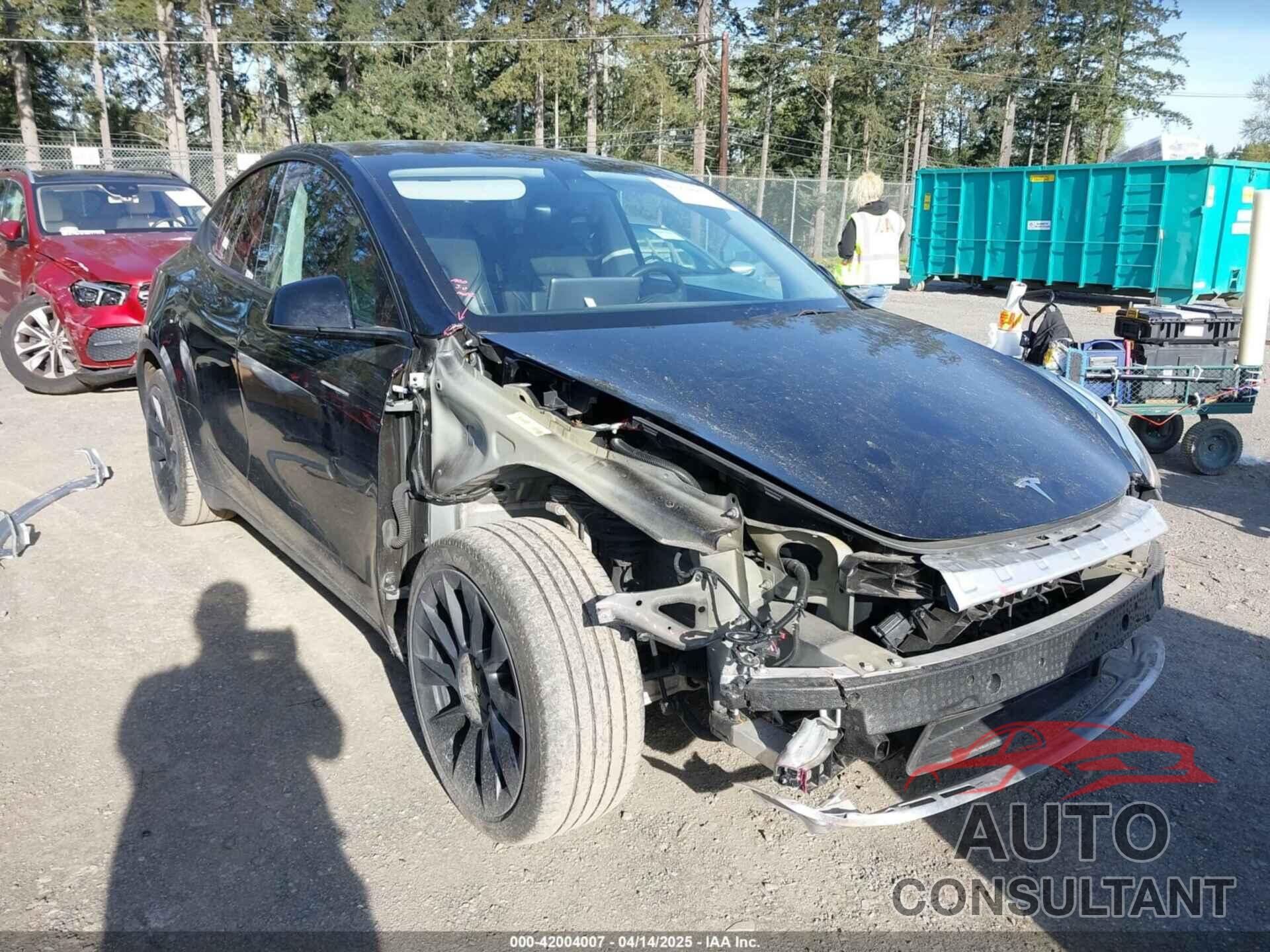 TESLA MODEL Y 2021 - 5YJYGDEE9MF301903