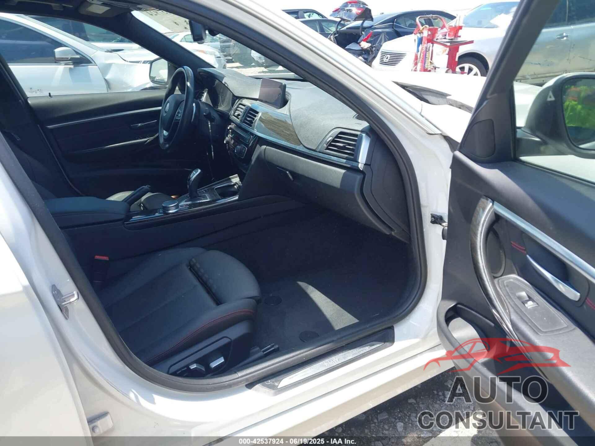 BMW 330I 2018 - WBA8B9G55JNU98085