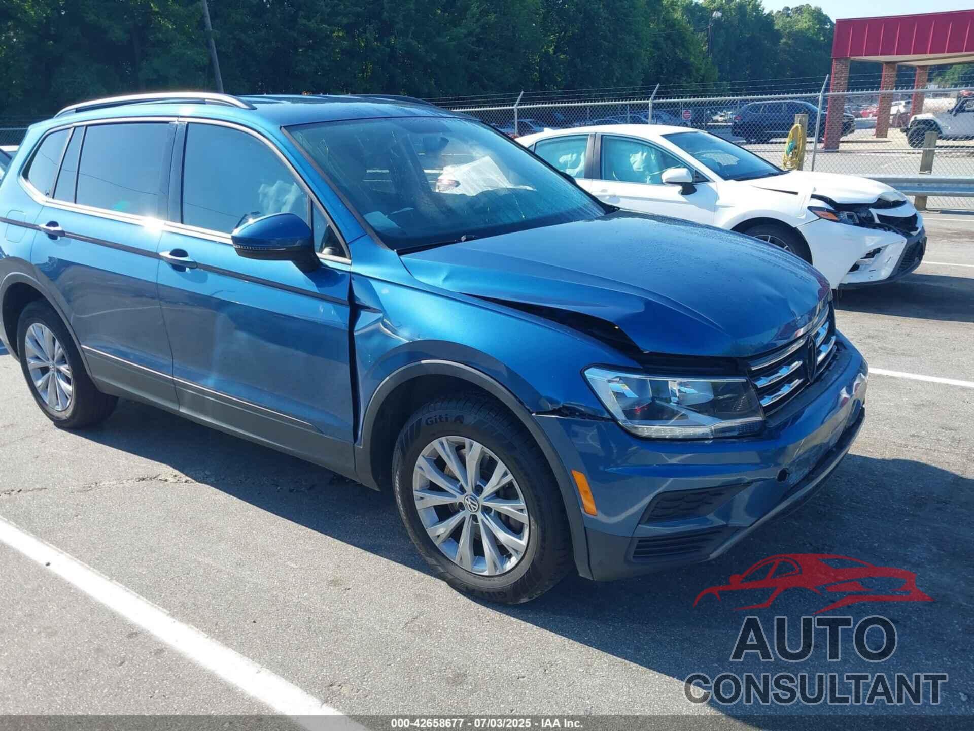 VOLKSWAGEN TIGUAN 2018 - 3VV1B7AX3JM108793