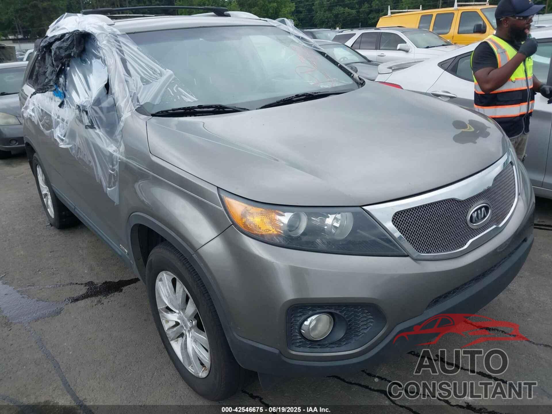 KIA SORENTO 2011 - 5XYKTDA2XBG168202