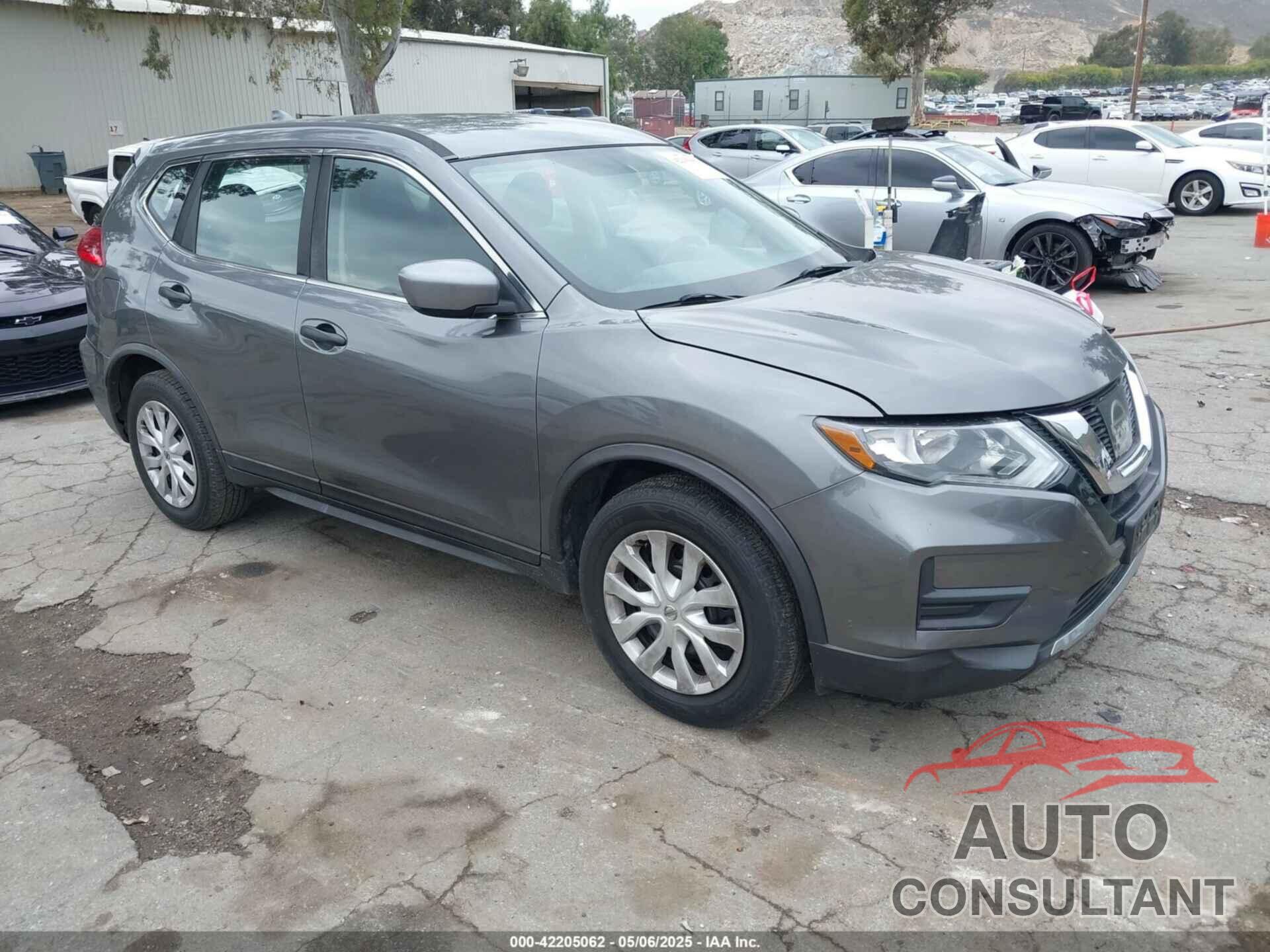 NISSAN ROGUE 2017 - KNMAT2MT3HP608268