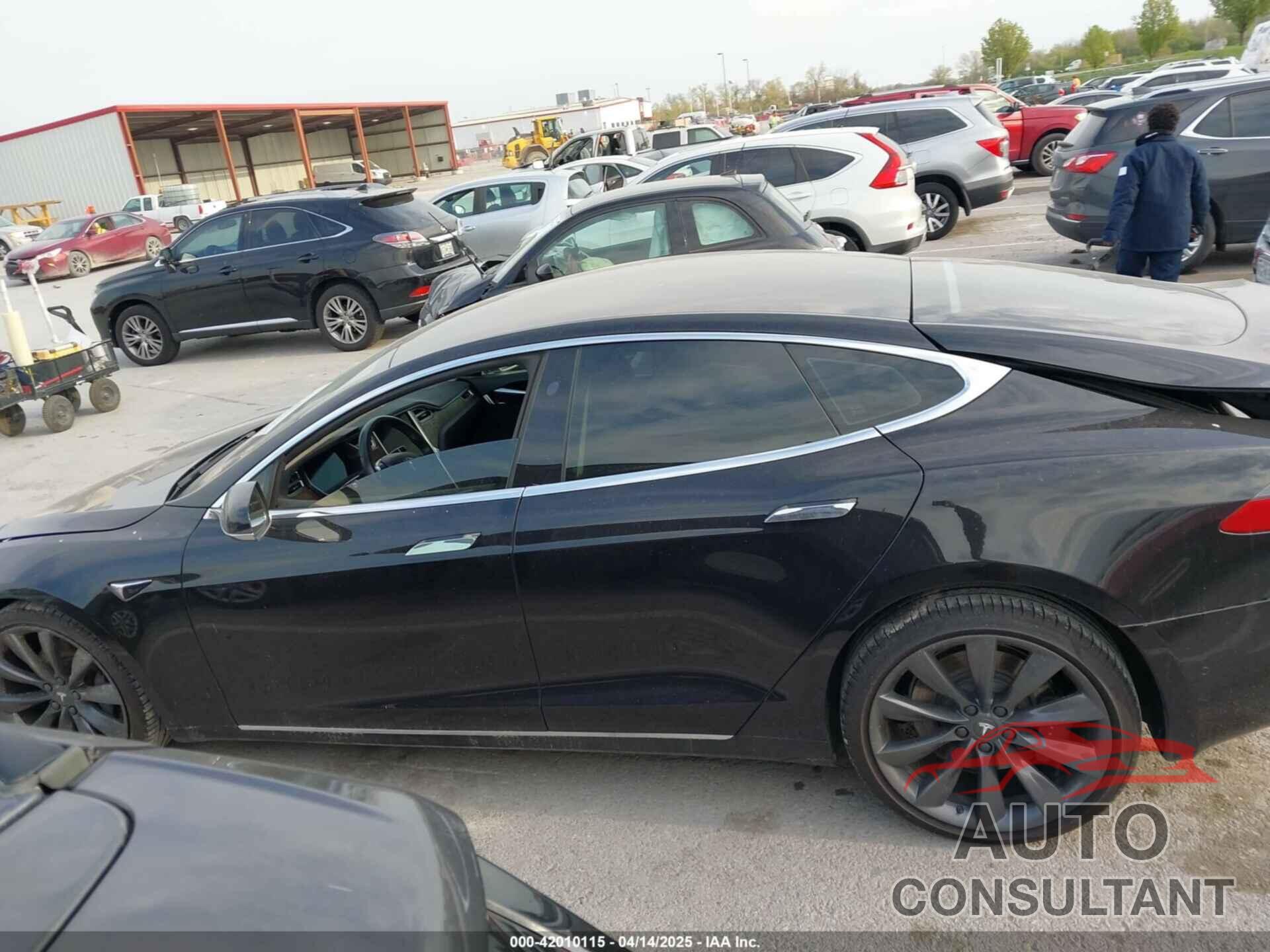 TESLA MODEL S 2017 - 5YJSA1E28HF188981