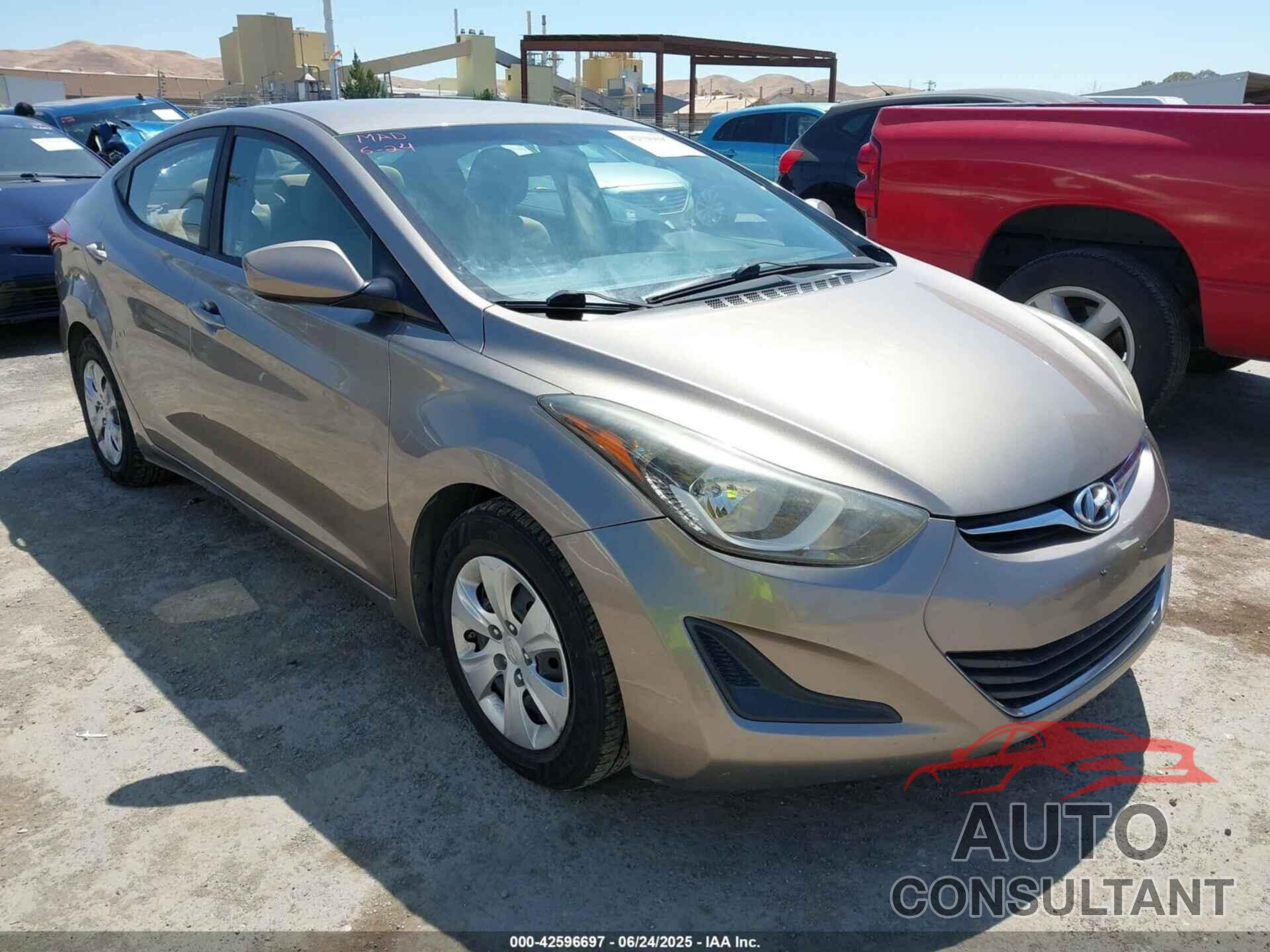 HYUNDAI ELANTRA 2016 - 5NPDH4AE8GH676401