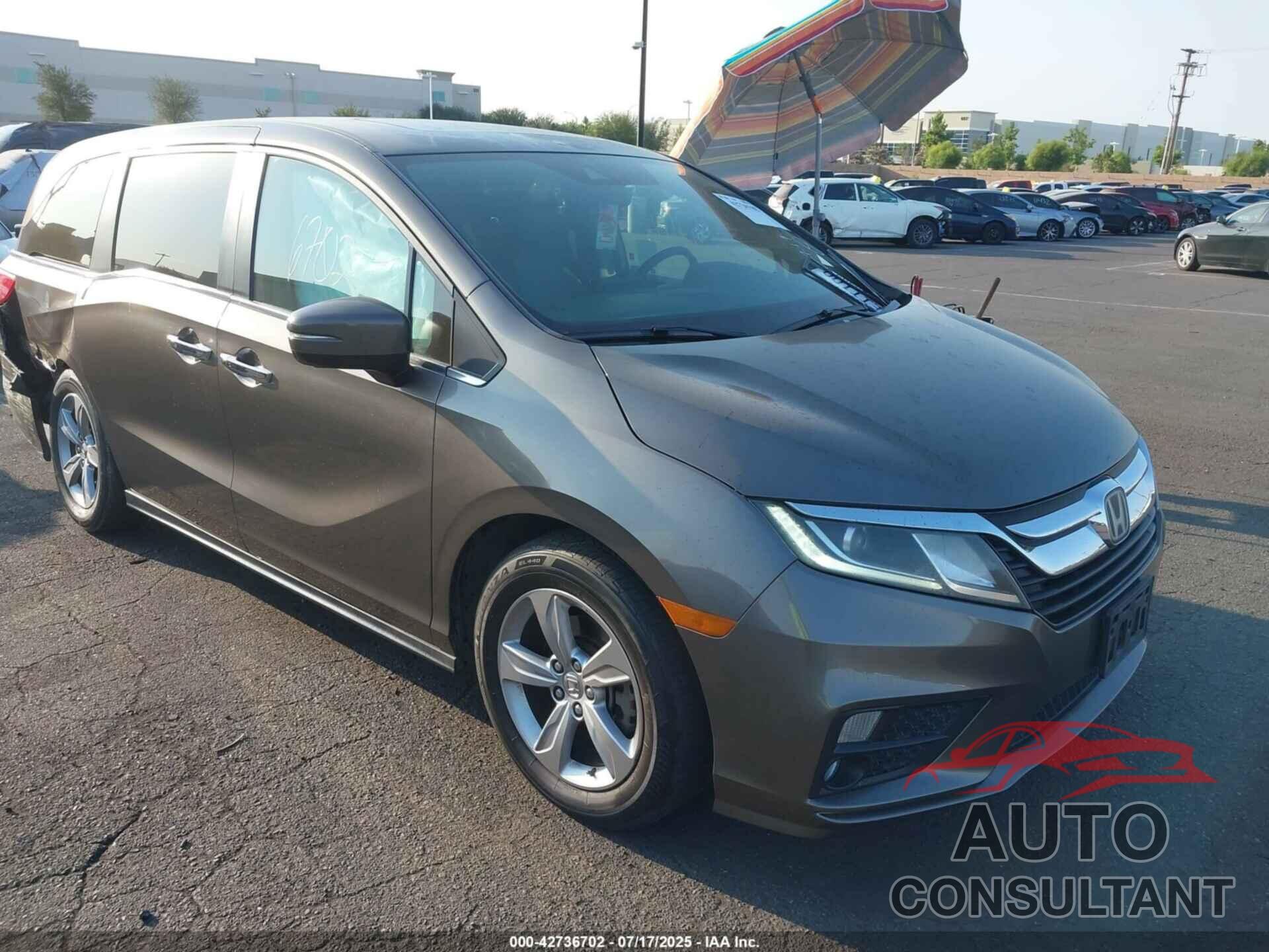 HONDA ODYSSEY 2018 - 5FNRL6H71JB017251