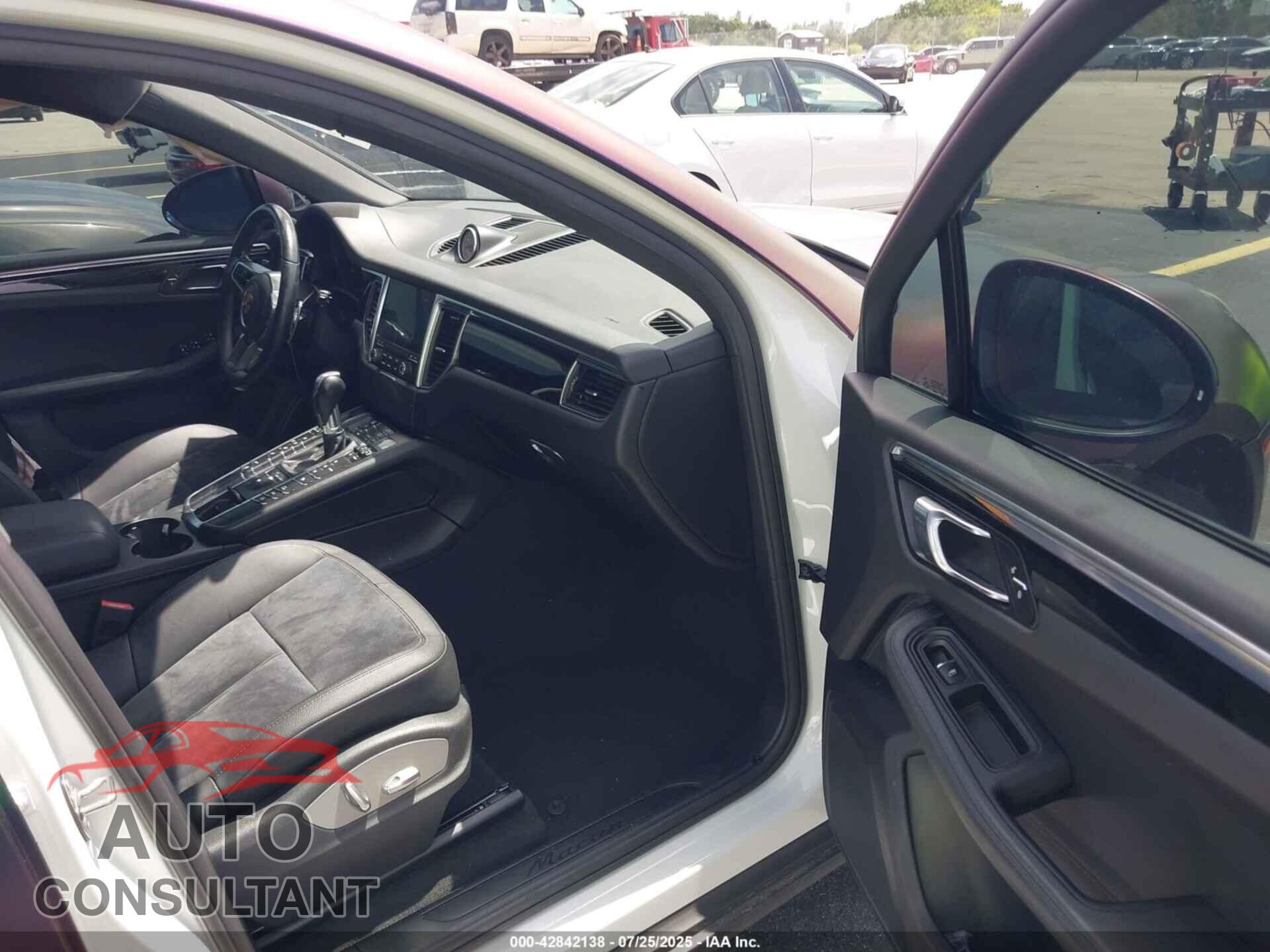 PORSCHE MACAN 2018 - WP1AA2A51JLB25403