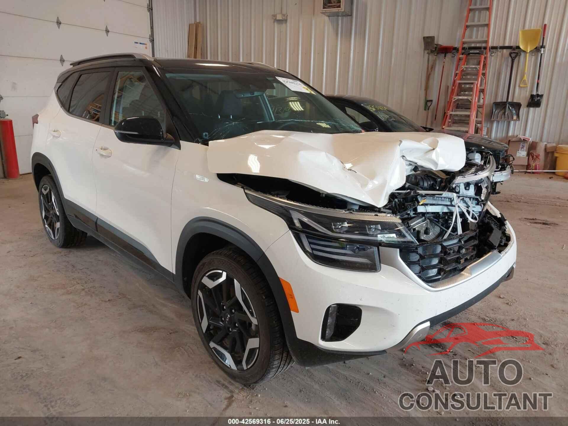 KIA SELTOS 2024 - KNDETCA78R7596683
