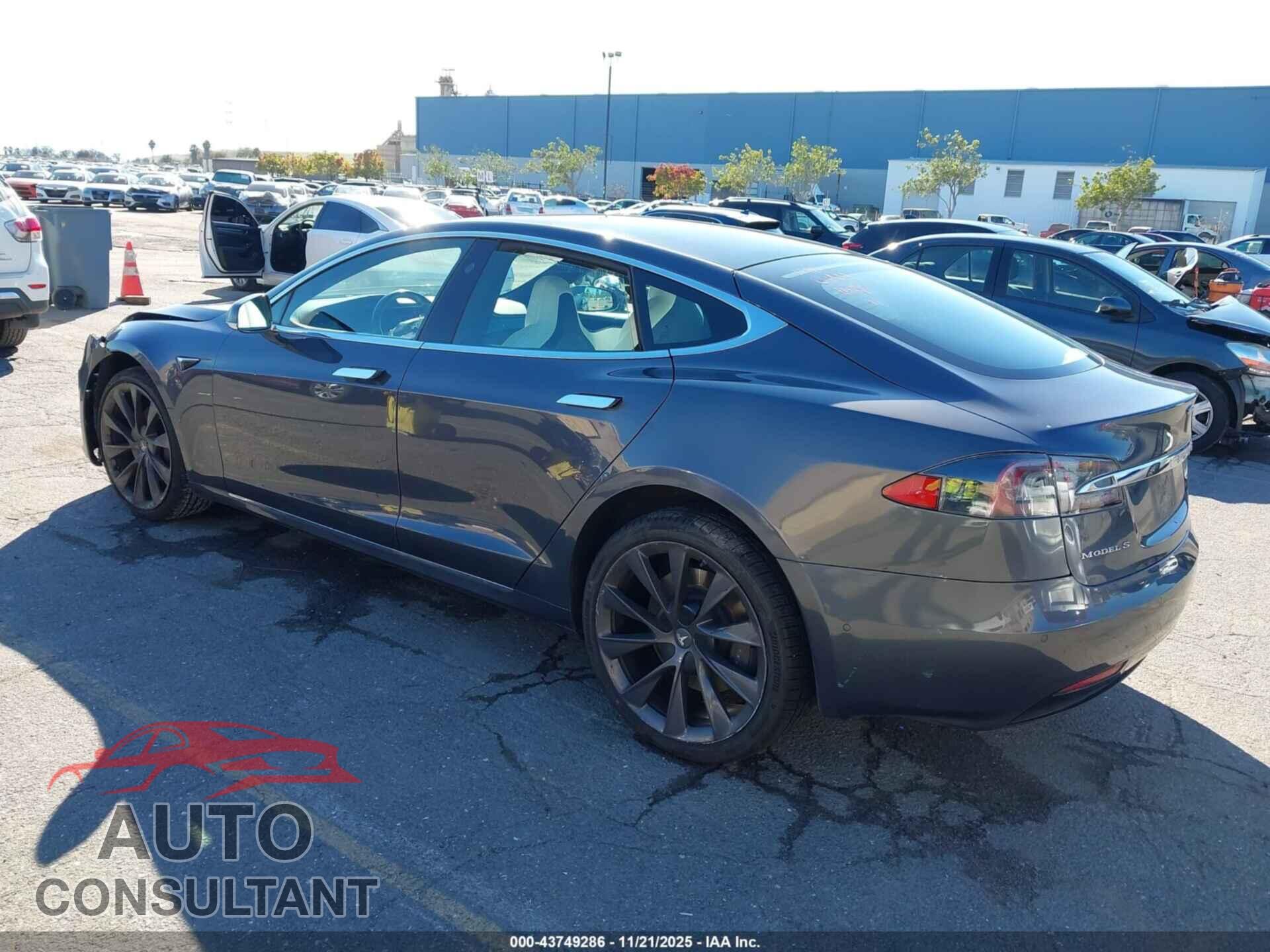 TESLA MODEL S 2019 - 5YJSA1E25KF306895
