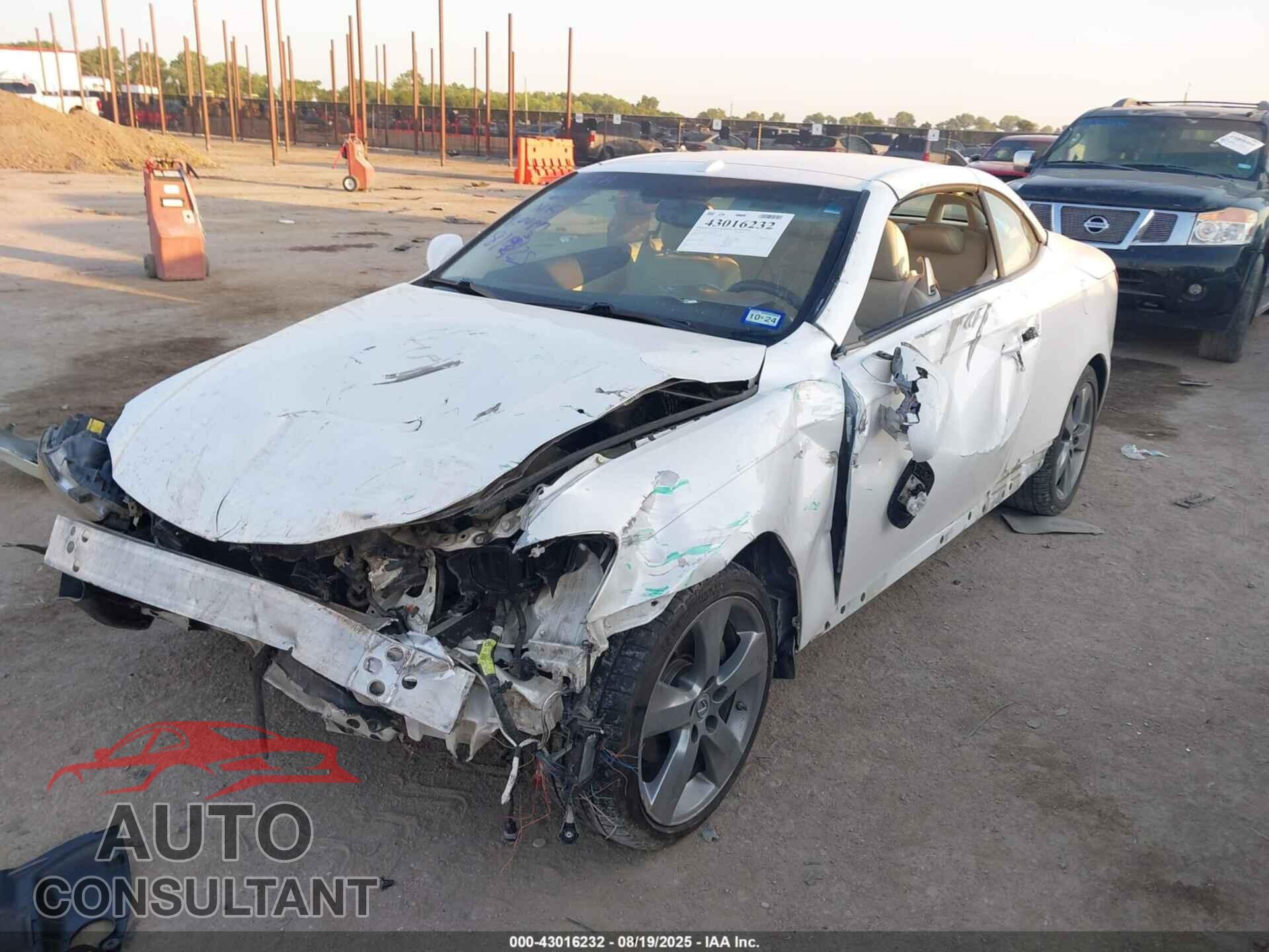 LEXUS IS 250C 2010 - JTHFF2C22A2503955