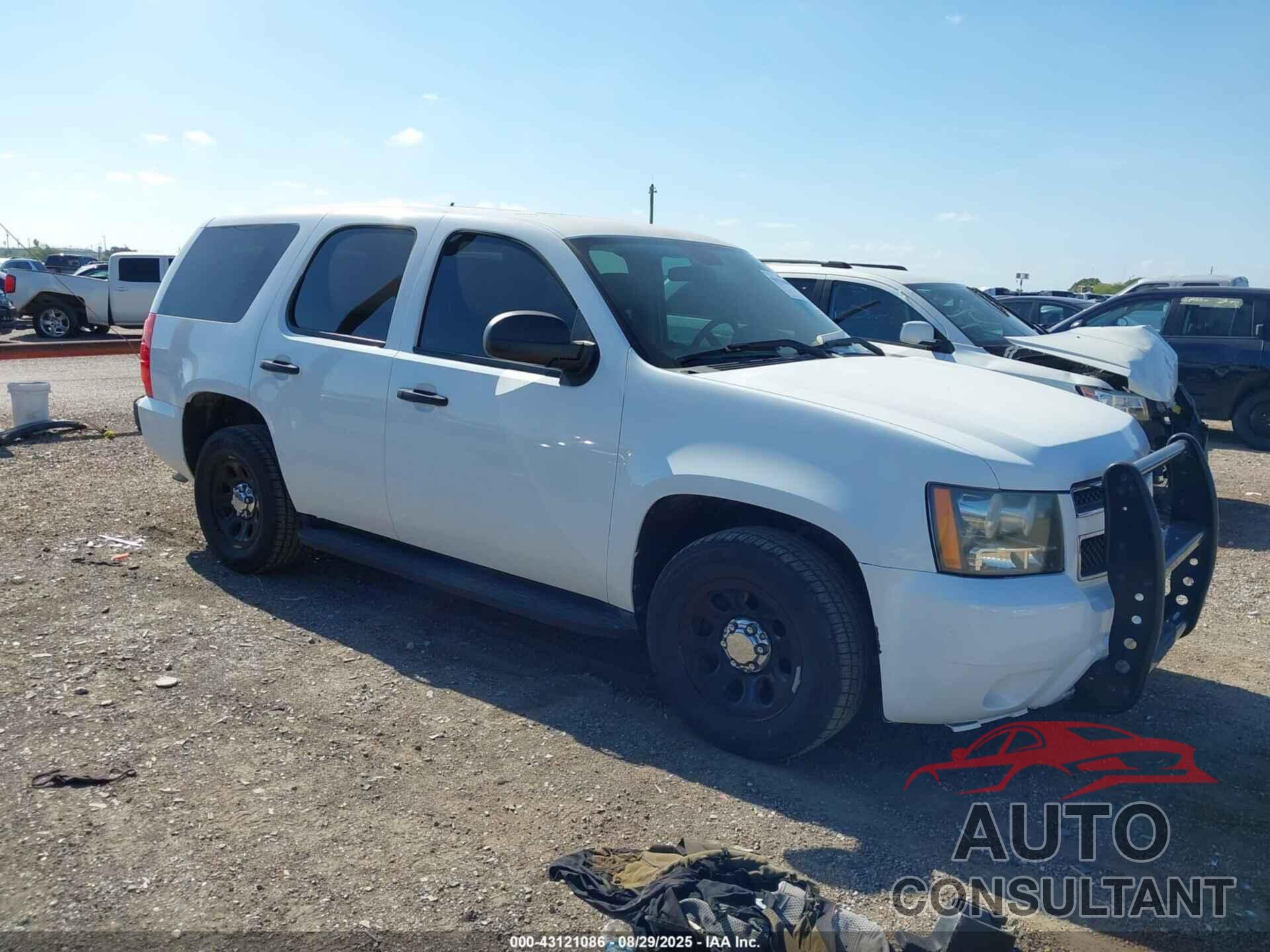 CHEVROLET TAHOE 2013 - 1GNLC2E07DR239921