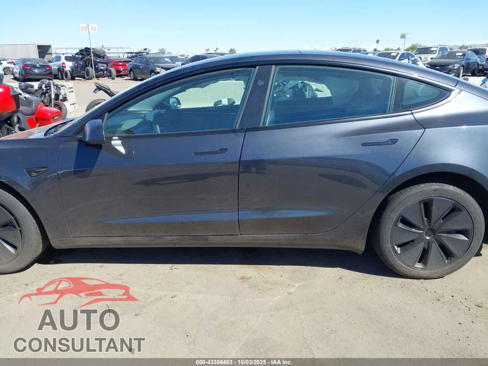 TESLA MODEL 3 2024 - 5YJ3E1EA4RF743880