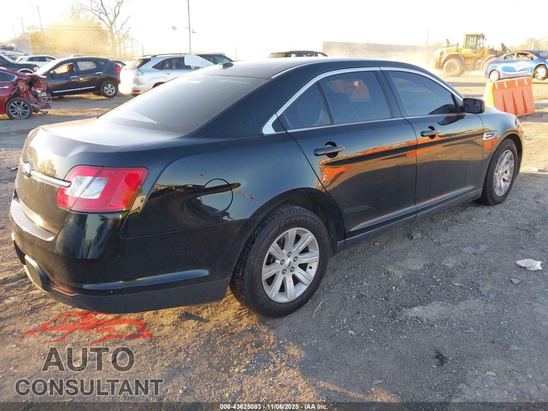 FORD TAURUS 2012 - 1FAHP2DW1CG105091
