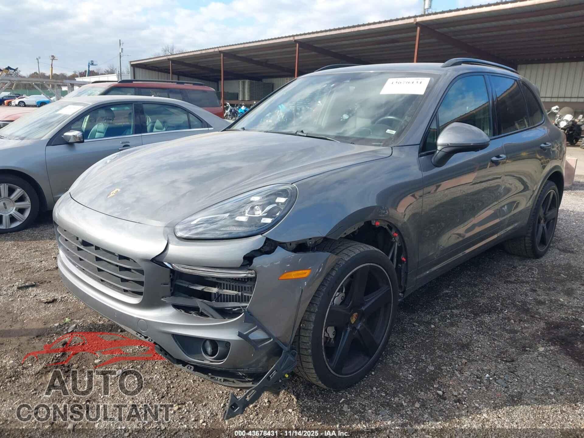PORSCHE CAYENNE 2017 - WP1AB2A22HLA53222