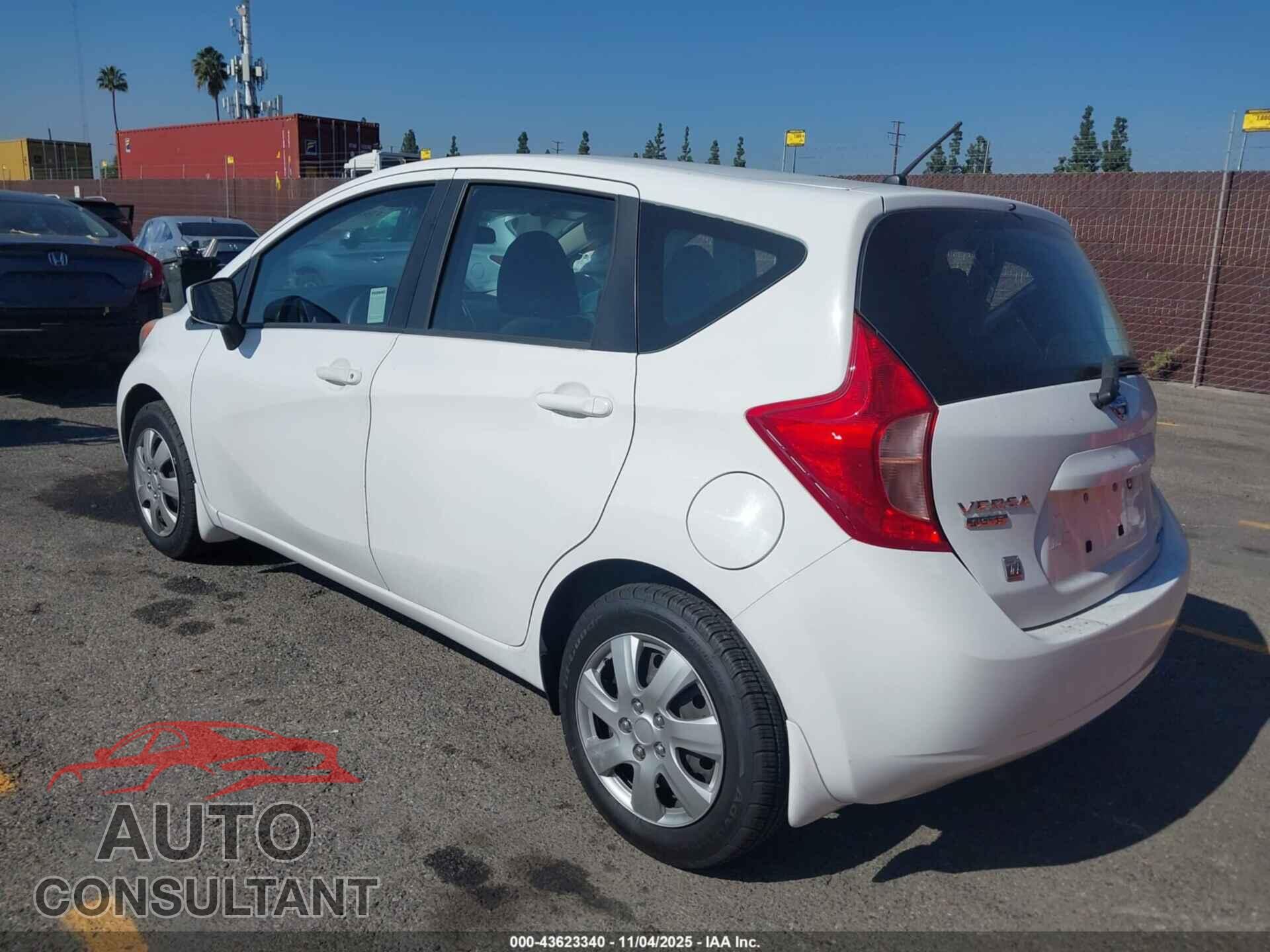 NISSAN VERSA NOTE 2015 - 3N1CE2CP8FL449802