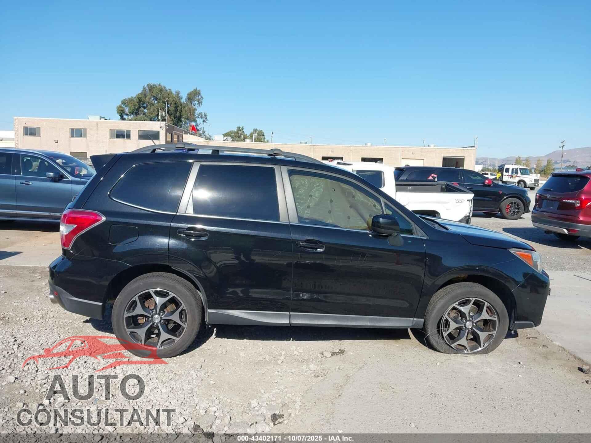 SUBARU FORESTER 2015 - JF2SJGDC9FH516372