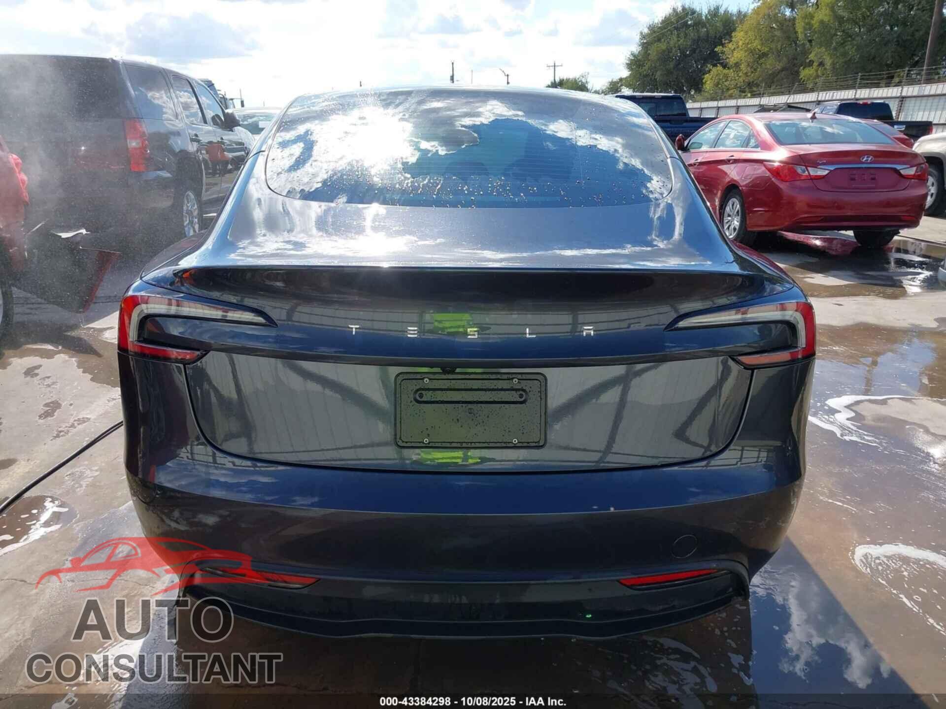 TESLA MODEL 3 2025 - 5YJ3E1EA5SF978729