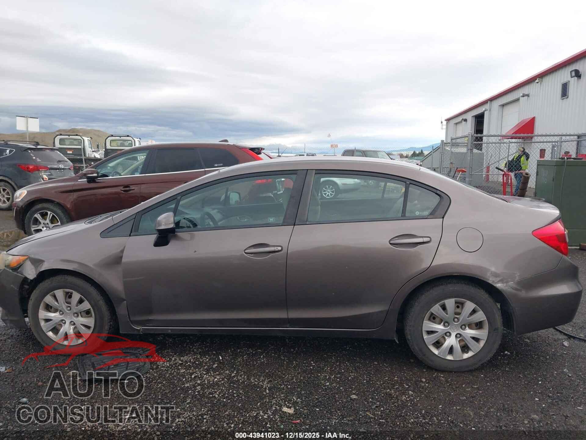 HONDA CIVIC 2012 - 2HGFB2F55CH609590