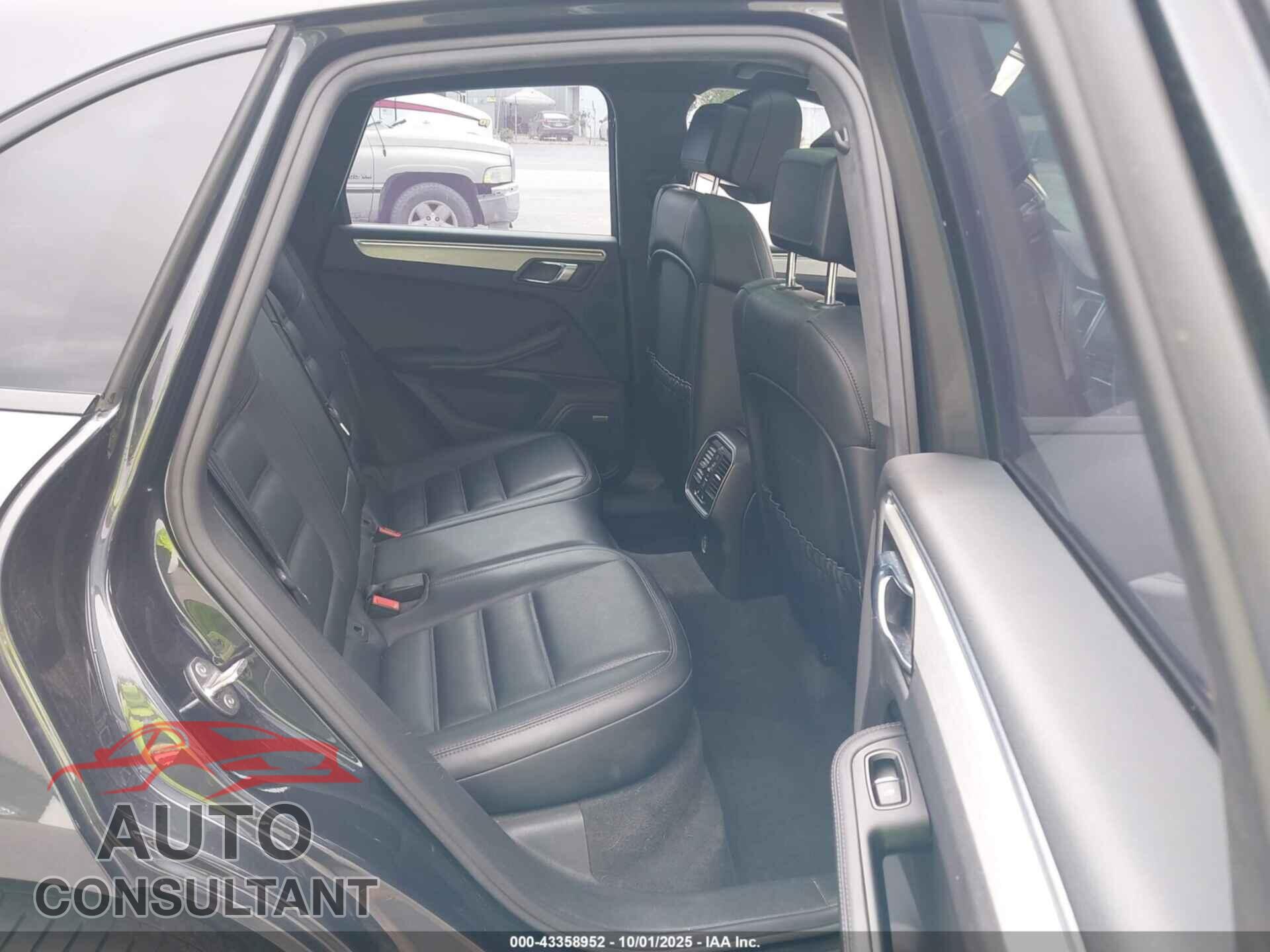 PORSCHE MACAN 2018 - WP1AF2A5XJLB70096