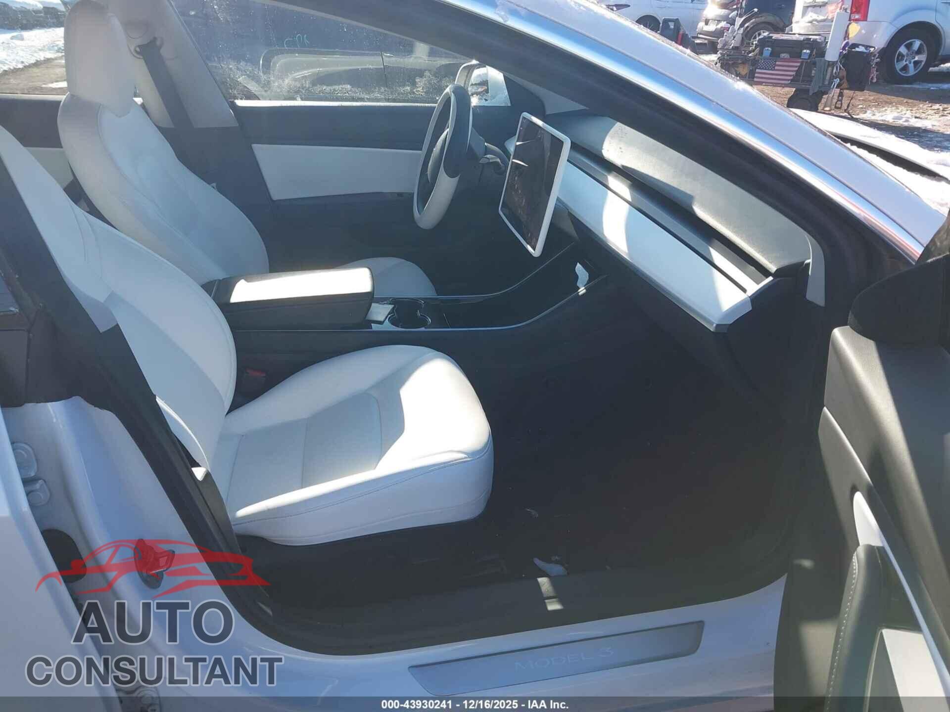 TESLA MODEL 3 2019 - 5YJ3E1EA5KF509267