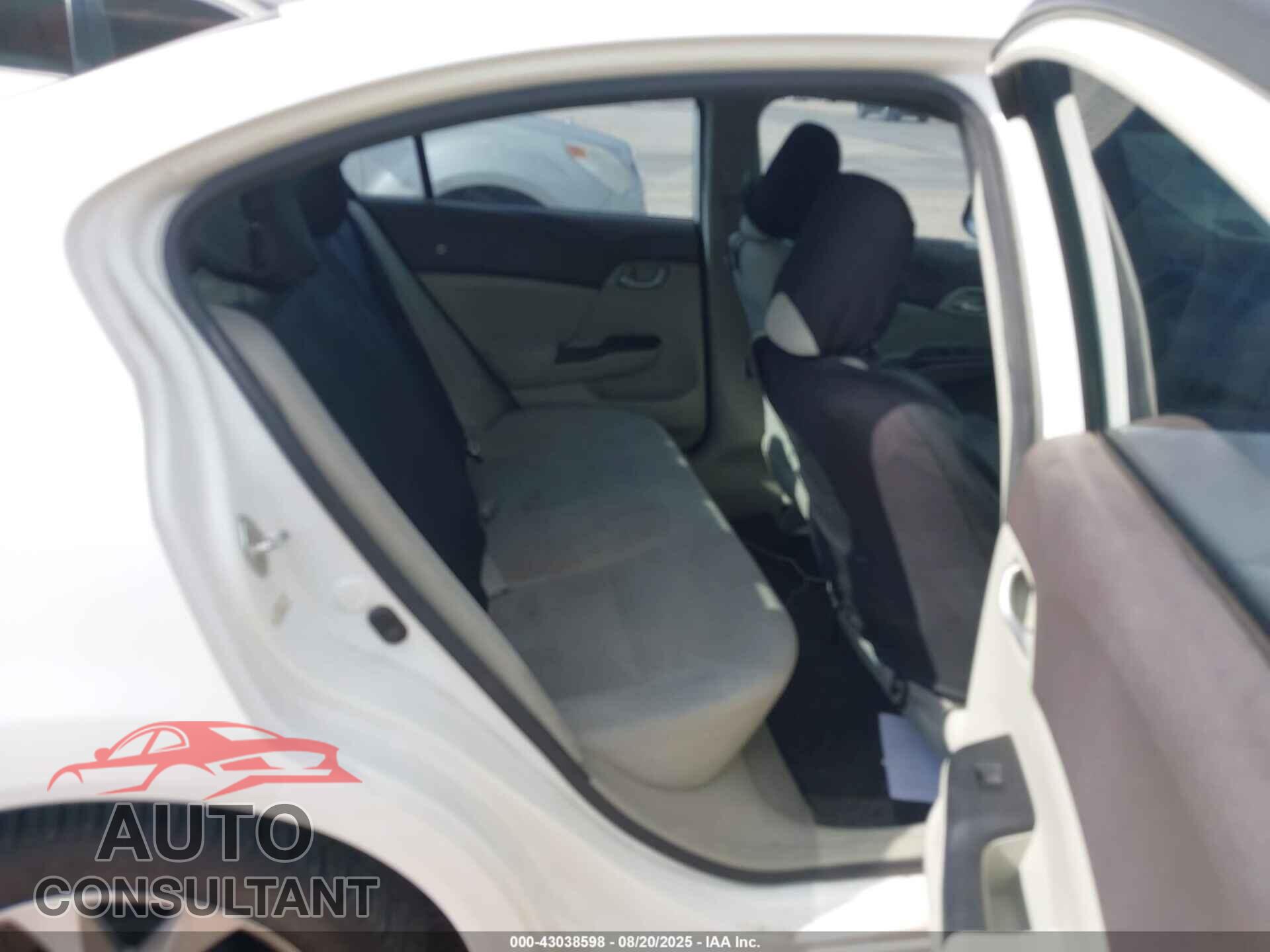 HONDA CIVIC 2012 - 2HGFB2F52CH587161
