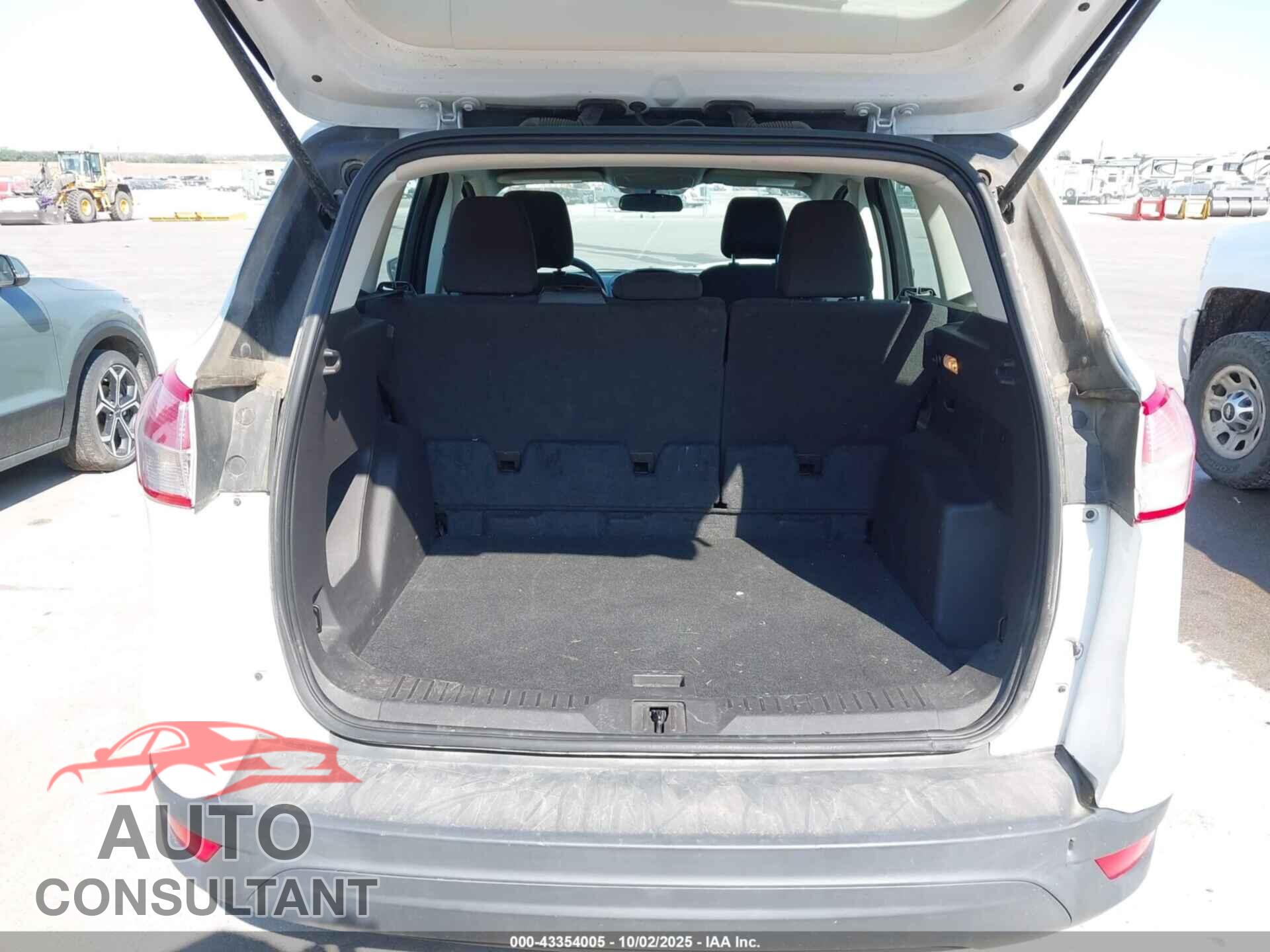 FORD ESCAPE 2016 - 1FMCU0F70GUC42226