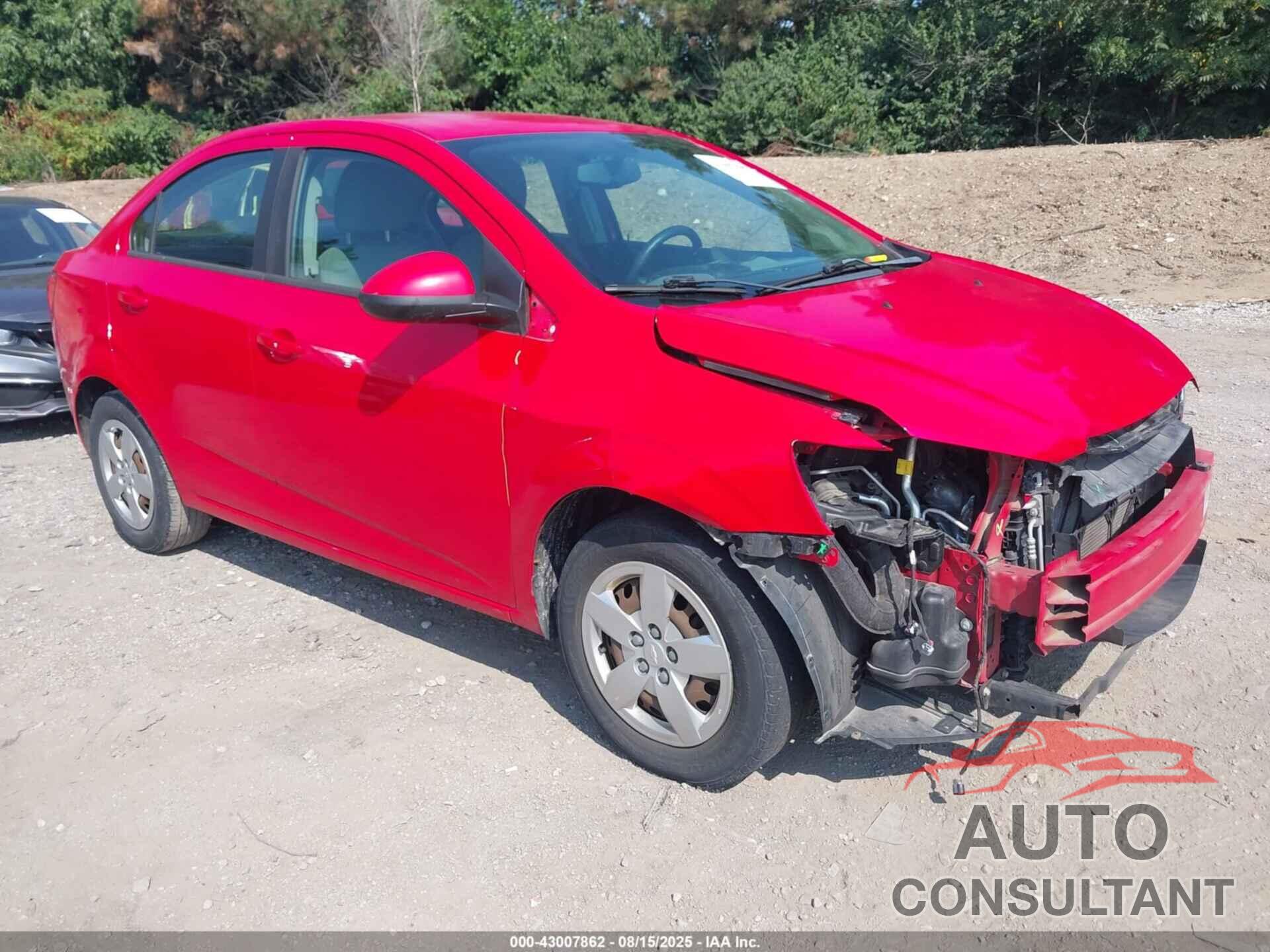 CHEVROLET SONIC 2015 - 1G1JA5SH2F4162899