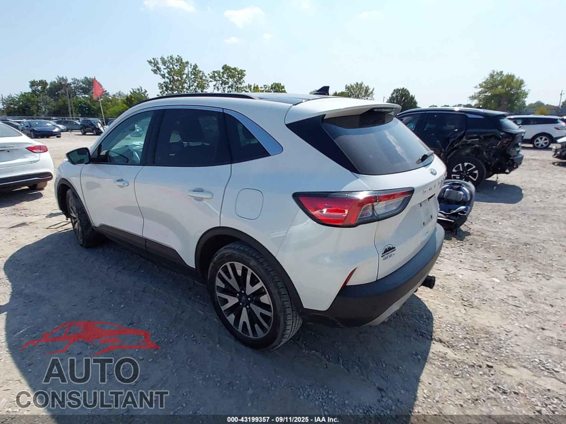 FORD ESCAPE 2020 - 1FMCU9H9XLUA83180