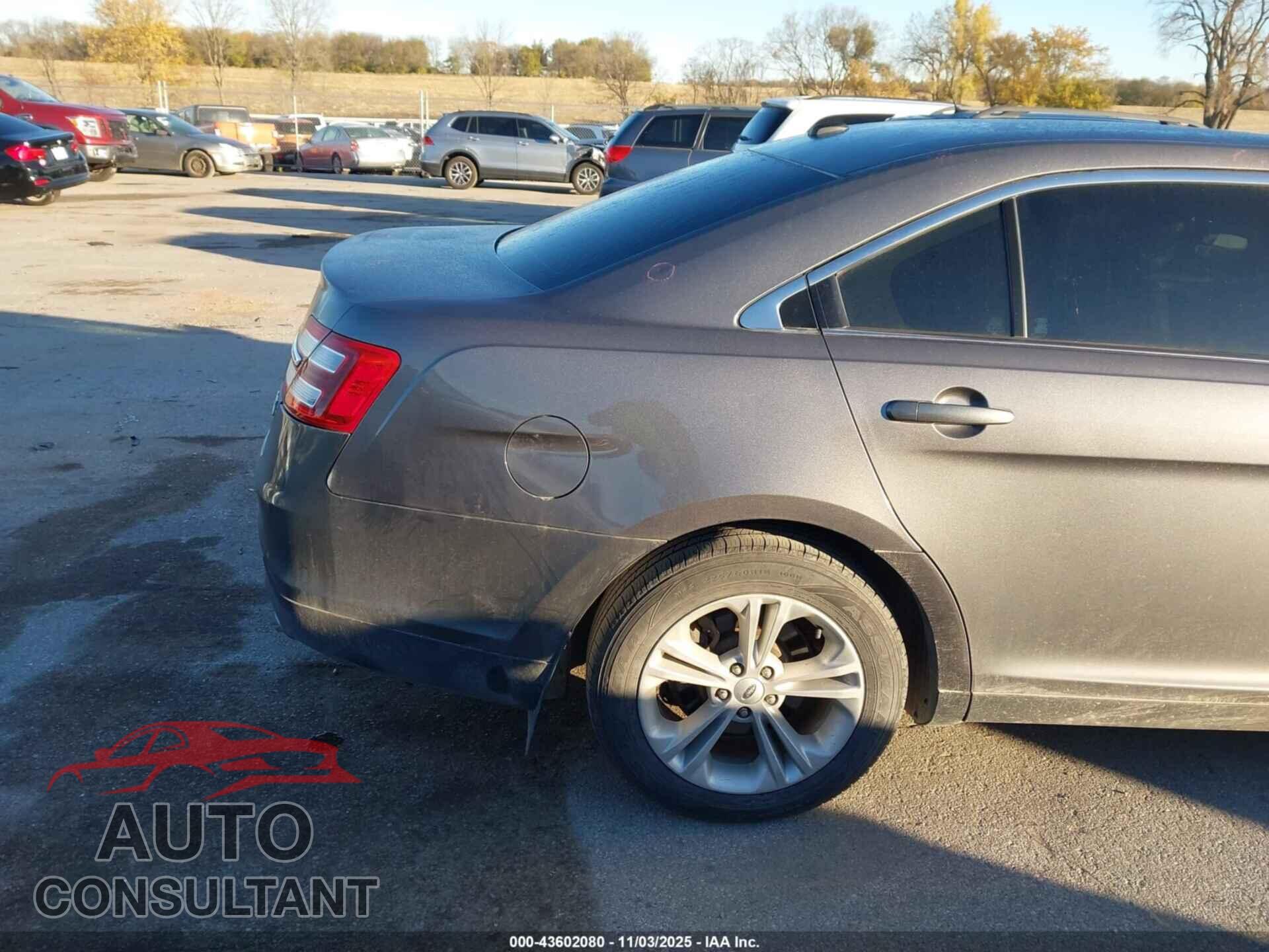 FORD TAURUS 2013 - 1FAHP2E82DG136304
