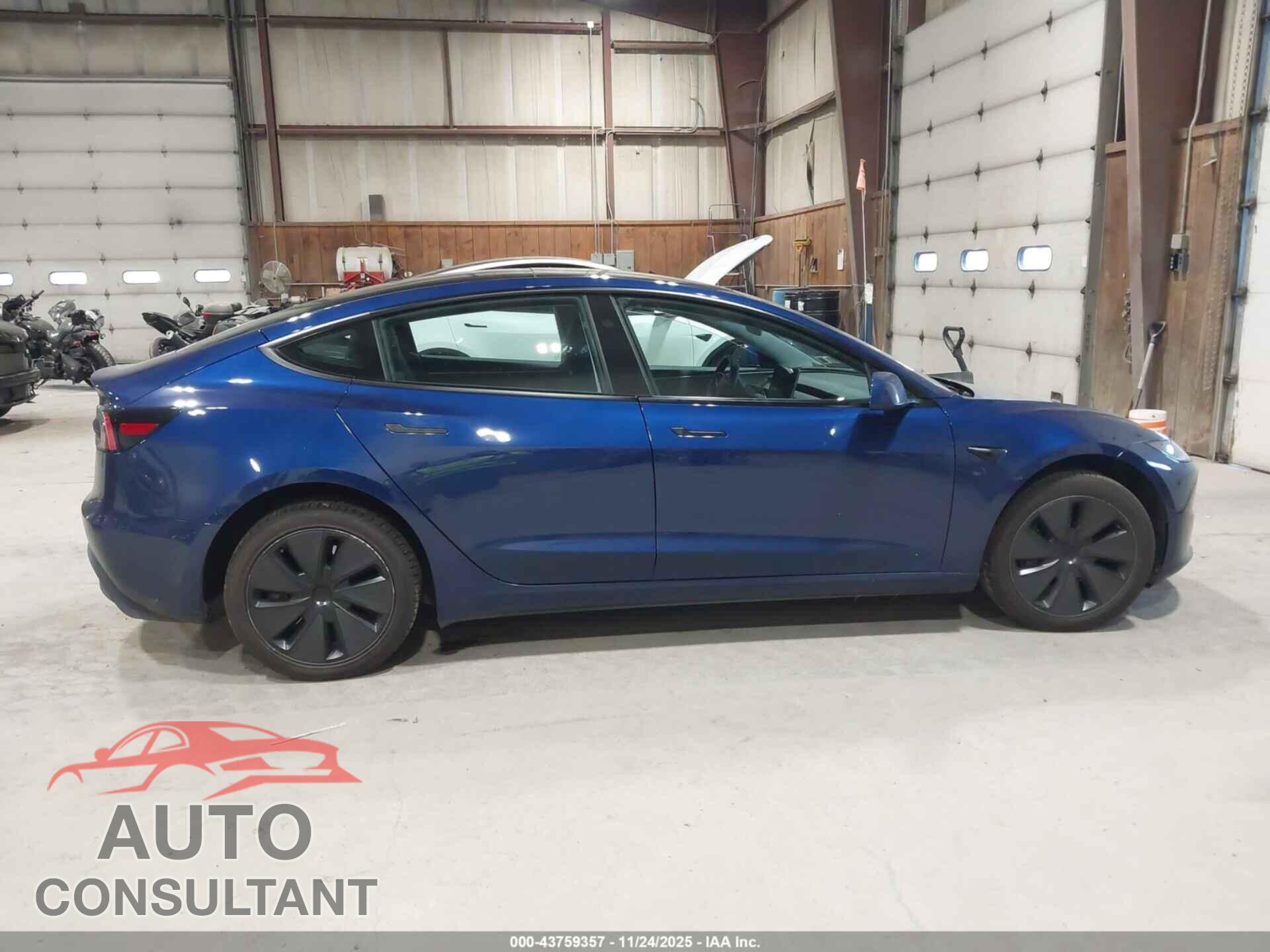 TESLA MODEL 3 2024 - 5YJ3E1EAXRF848245