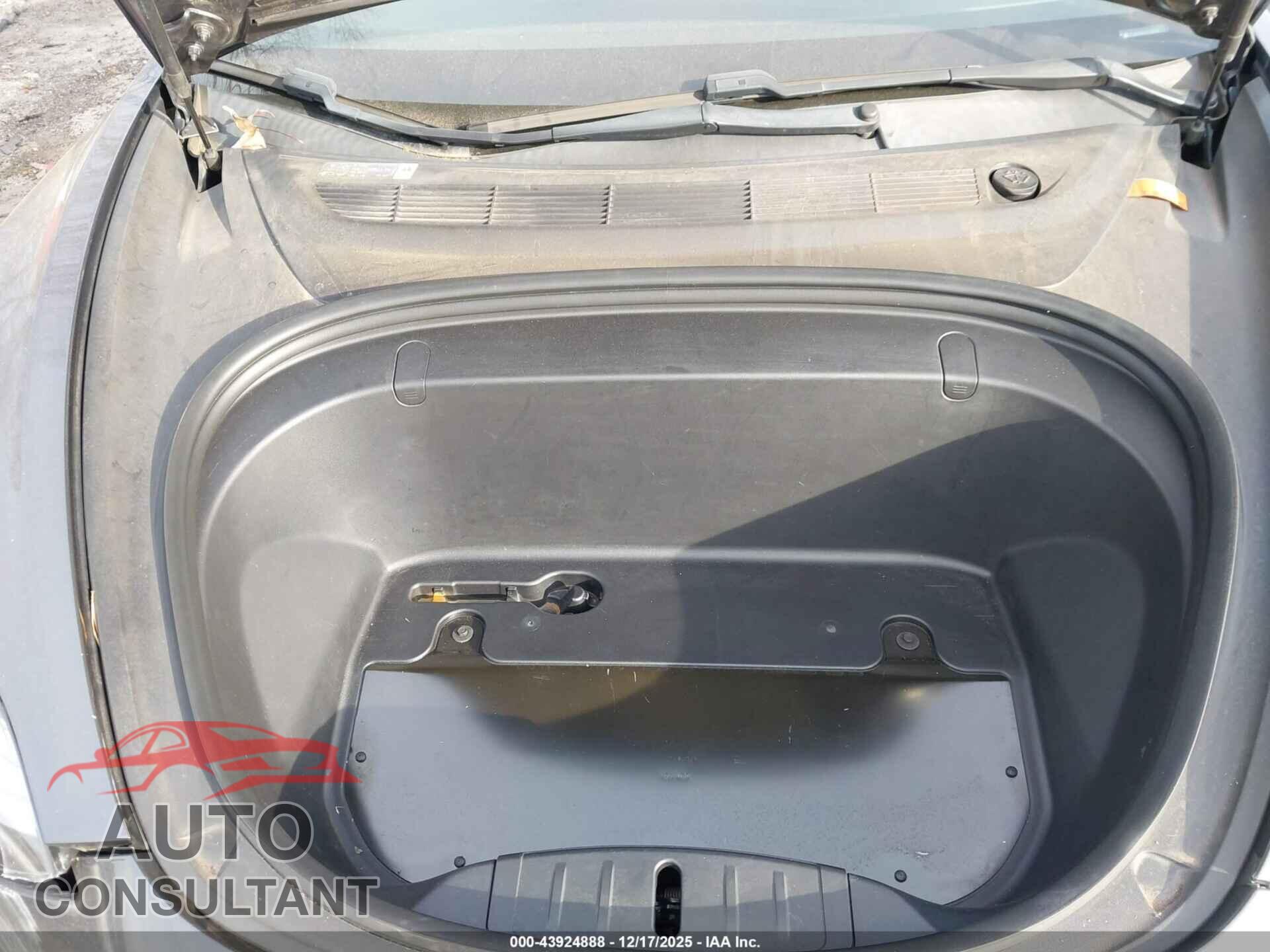 TESLA MODEL 3 2018 - 5YJ3E1EA9JF036763