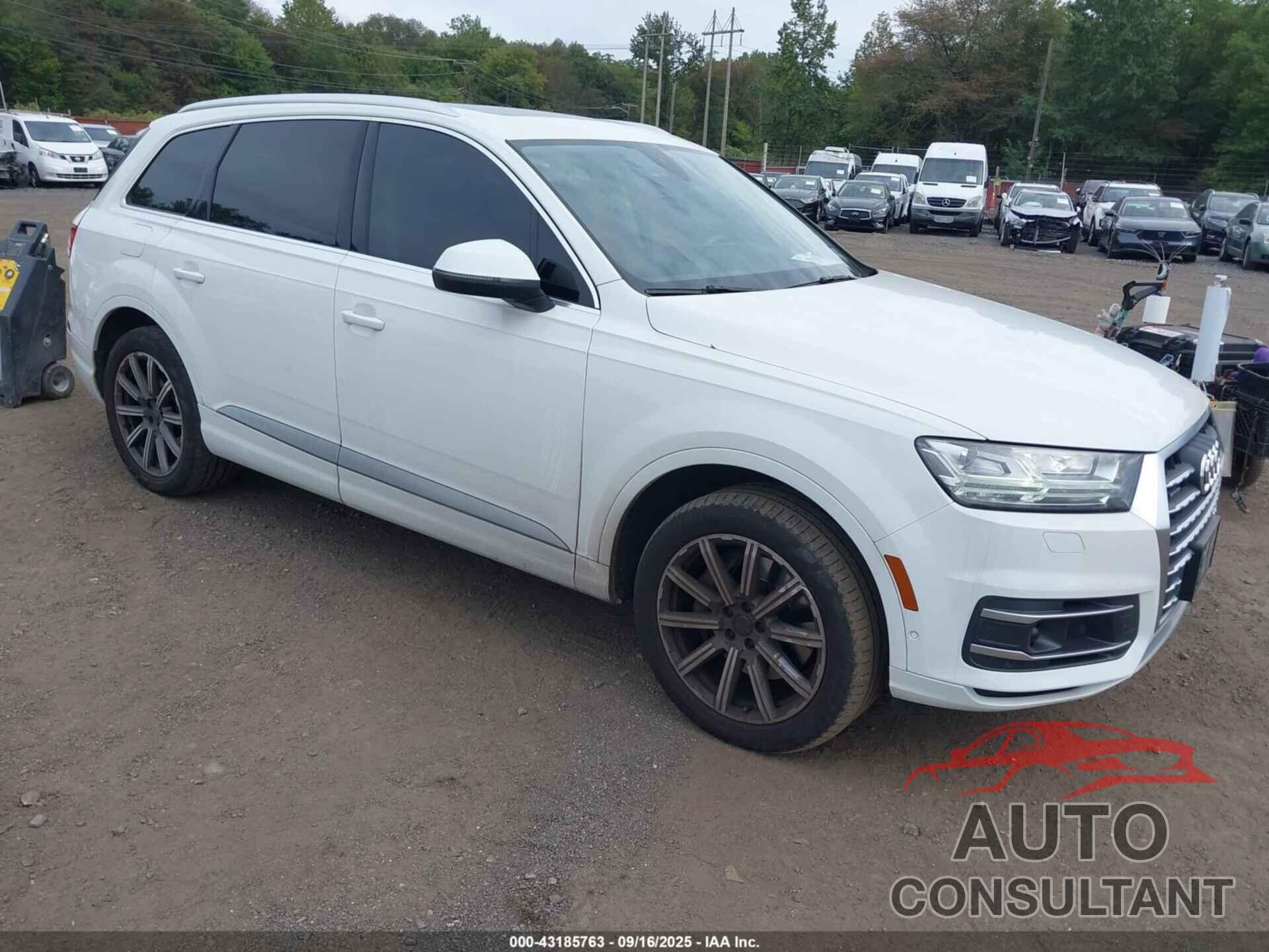 AUDI Q7 2019 - WA1LHAF70KD020125