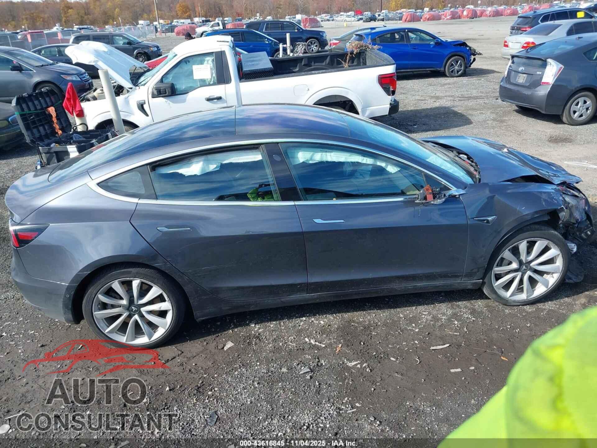 TESLA MODEL 3 2018 - 5YJ3E1EA3JF007842