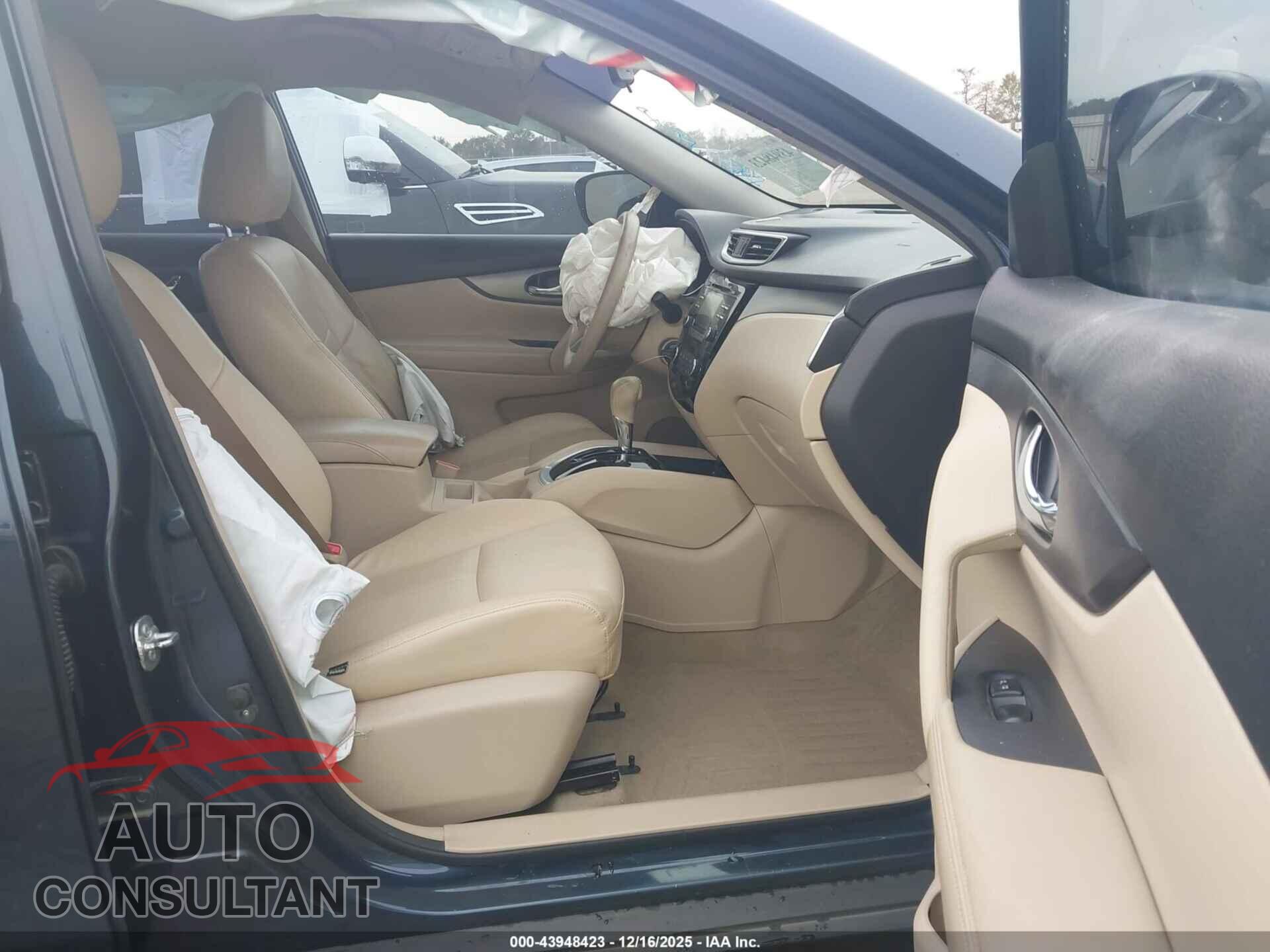 NISSAN ROGUE 2015 - KNMAT2MT2FP540607