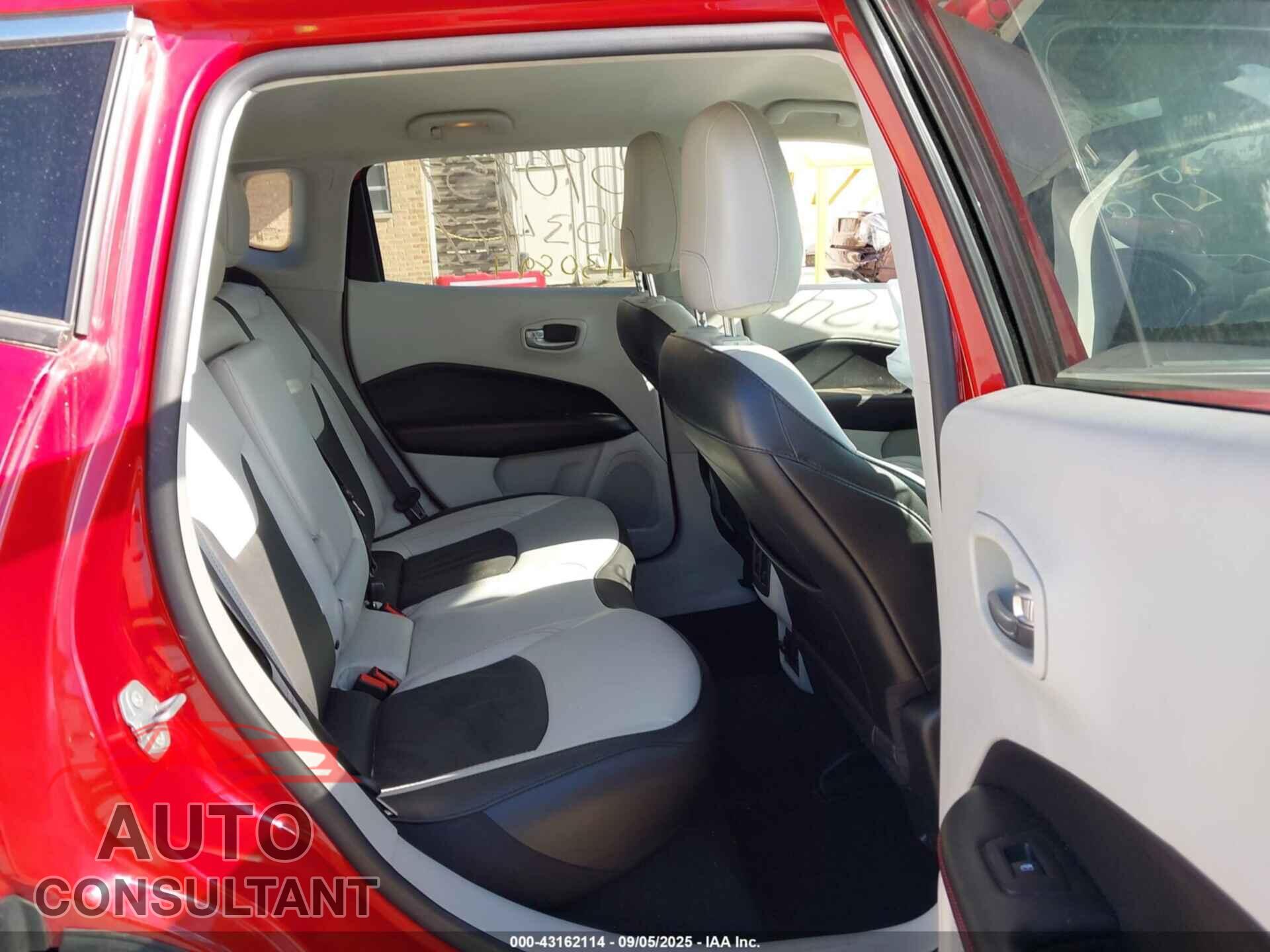 JEEP COMPASS 2021 - 3C4NJDCB2MT590959