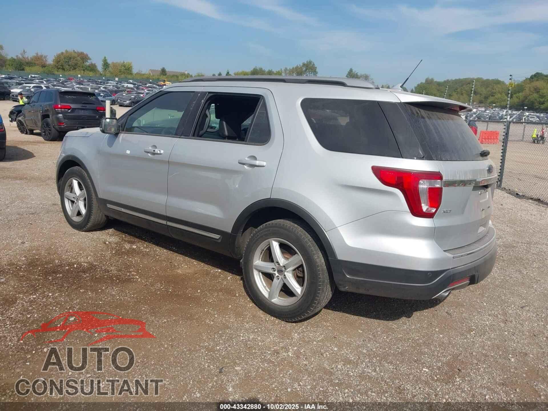 FORD EXPLORER 2018 - 1FM5K7D85JGB97860