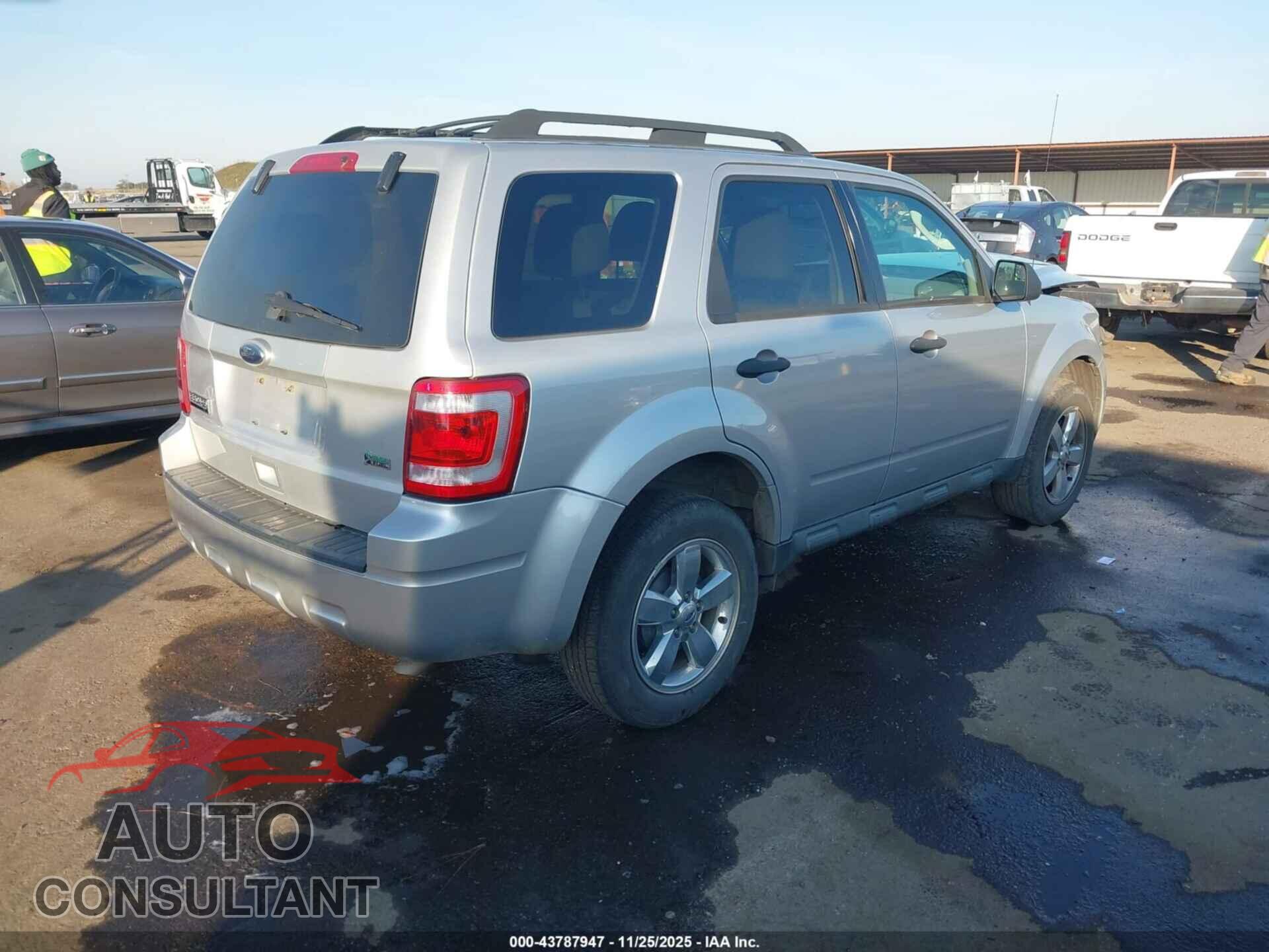 FORD ESCAPE 2010 - 1FMCU9DG2AKB65563