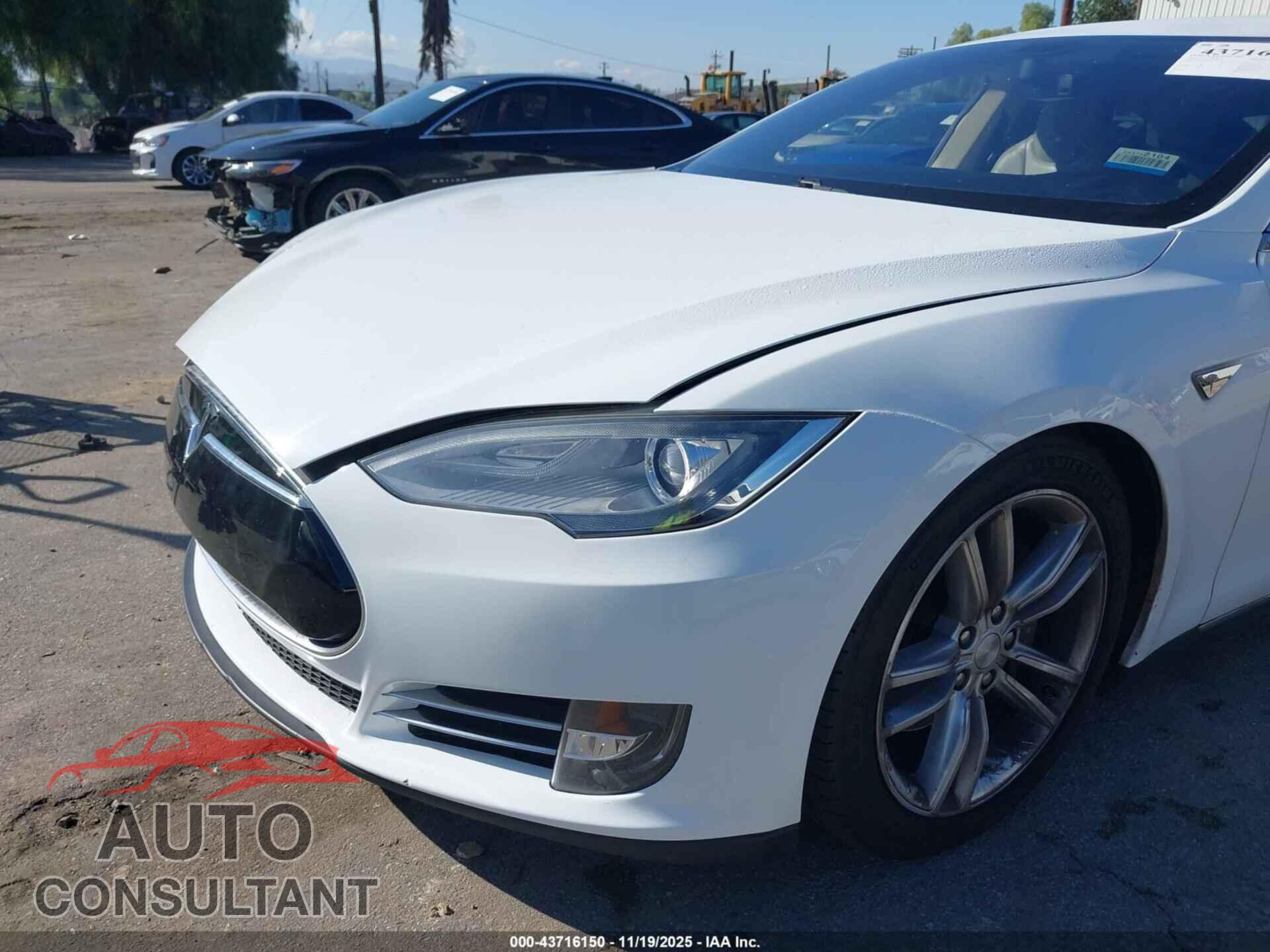 TESLA MODEL S 2013 - 5YJSA1AG6DFP08736