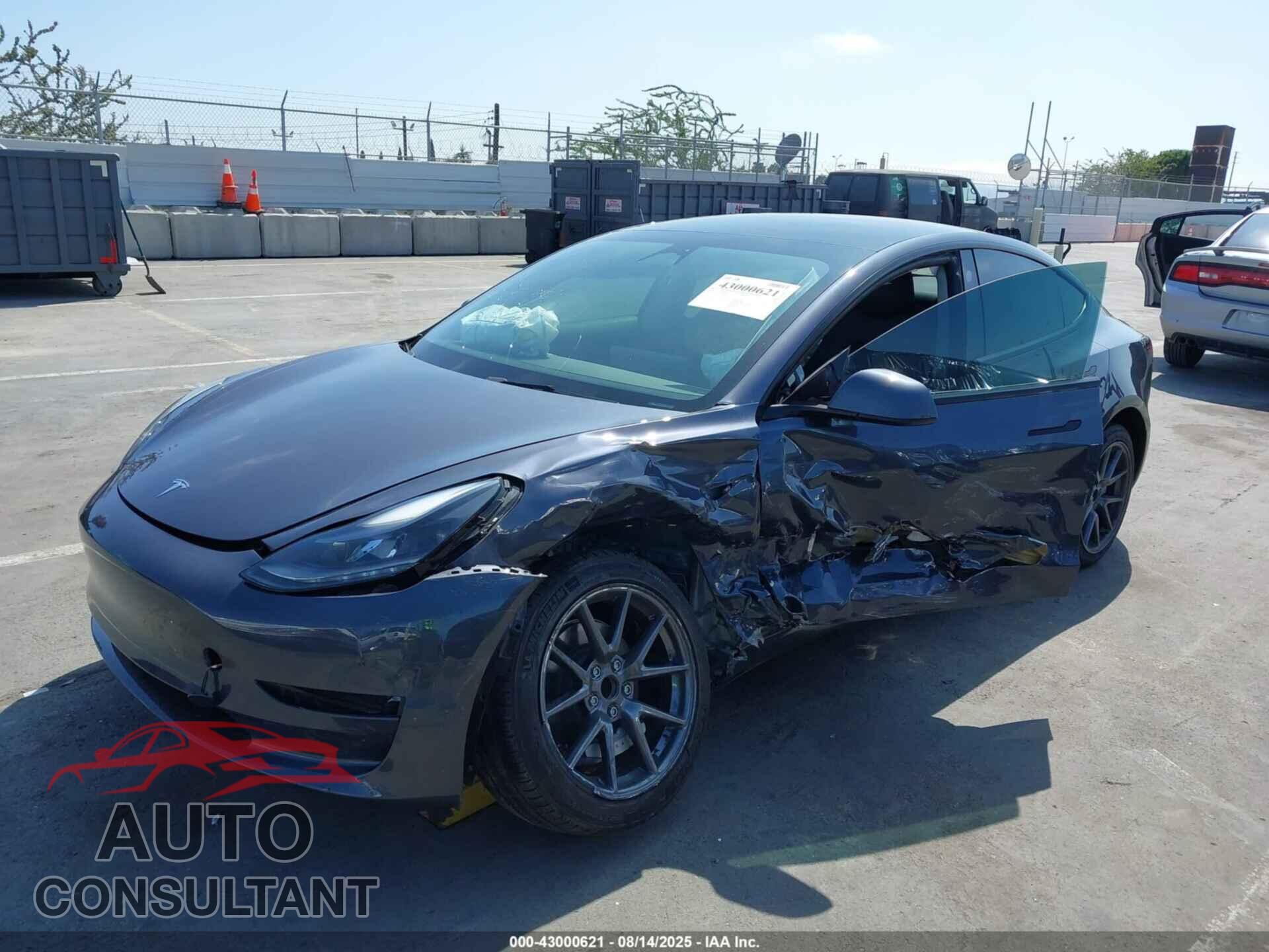 TESLA MODEL 3 2023 - 5YJ3E1EA7PF577996