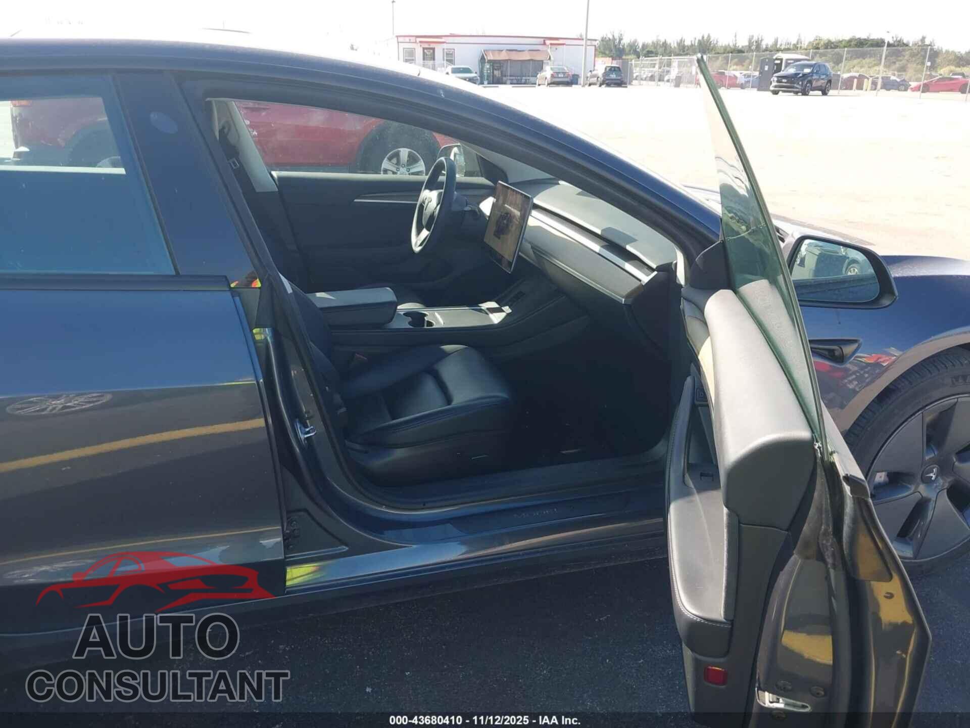 TESLA MODEL 3 2023 - 5YJ3E1EAXPF405543