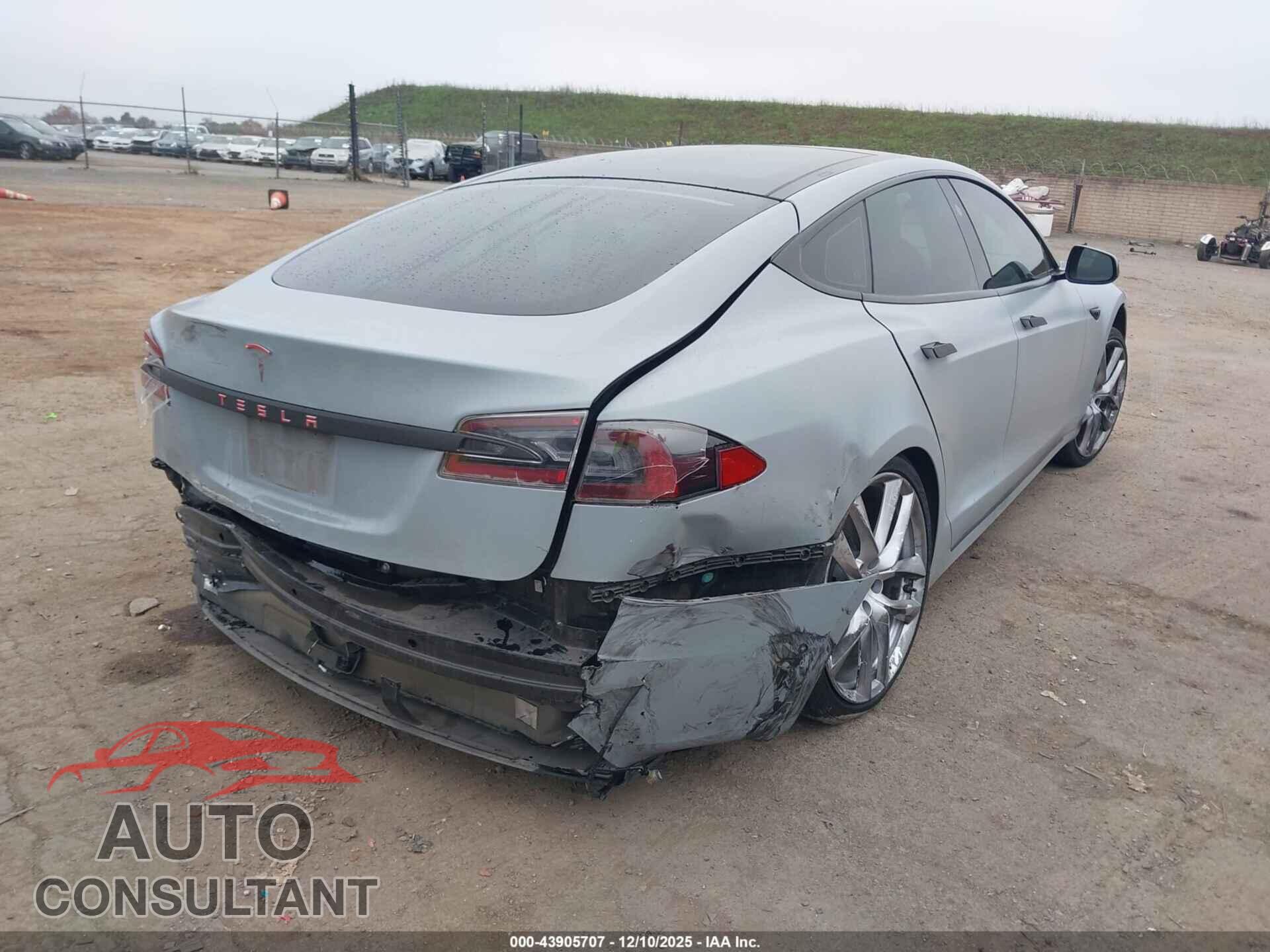 TESLA MODEL S 2017 - 5YJSA1E1XHF210437