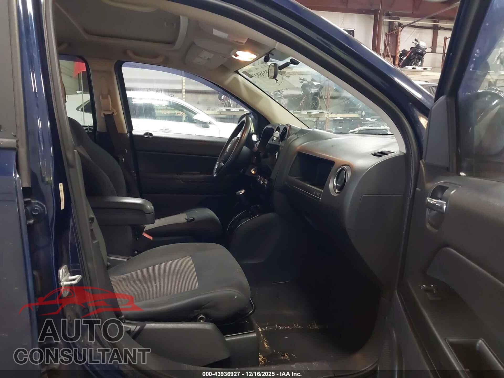 JEEP COMPASS 2012 - 1C4NJCEA3CD685257