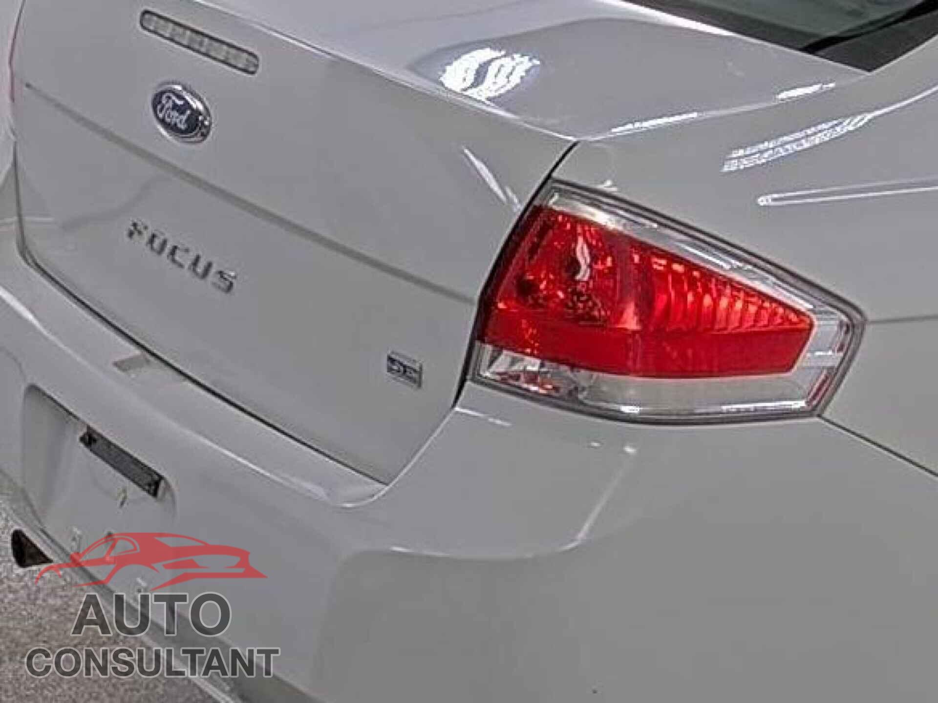 FORD FOCUS 2011 - 1FAHP3FN0BW195624