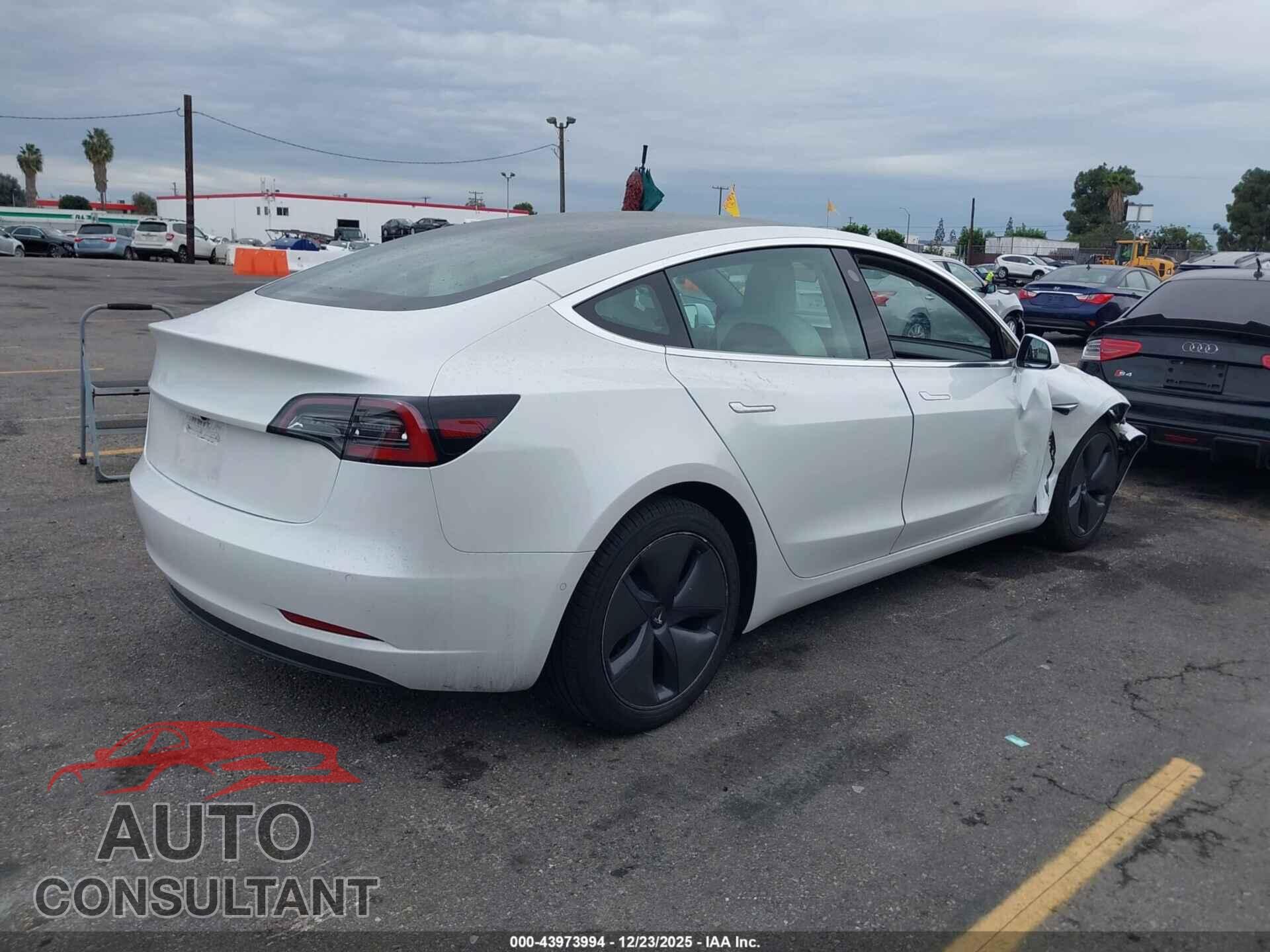 TESLA MODEL 3 2020 - 5YJ3E1EAXLF599100