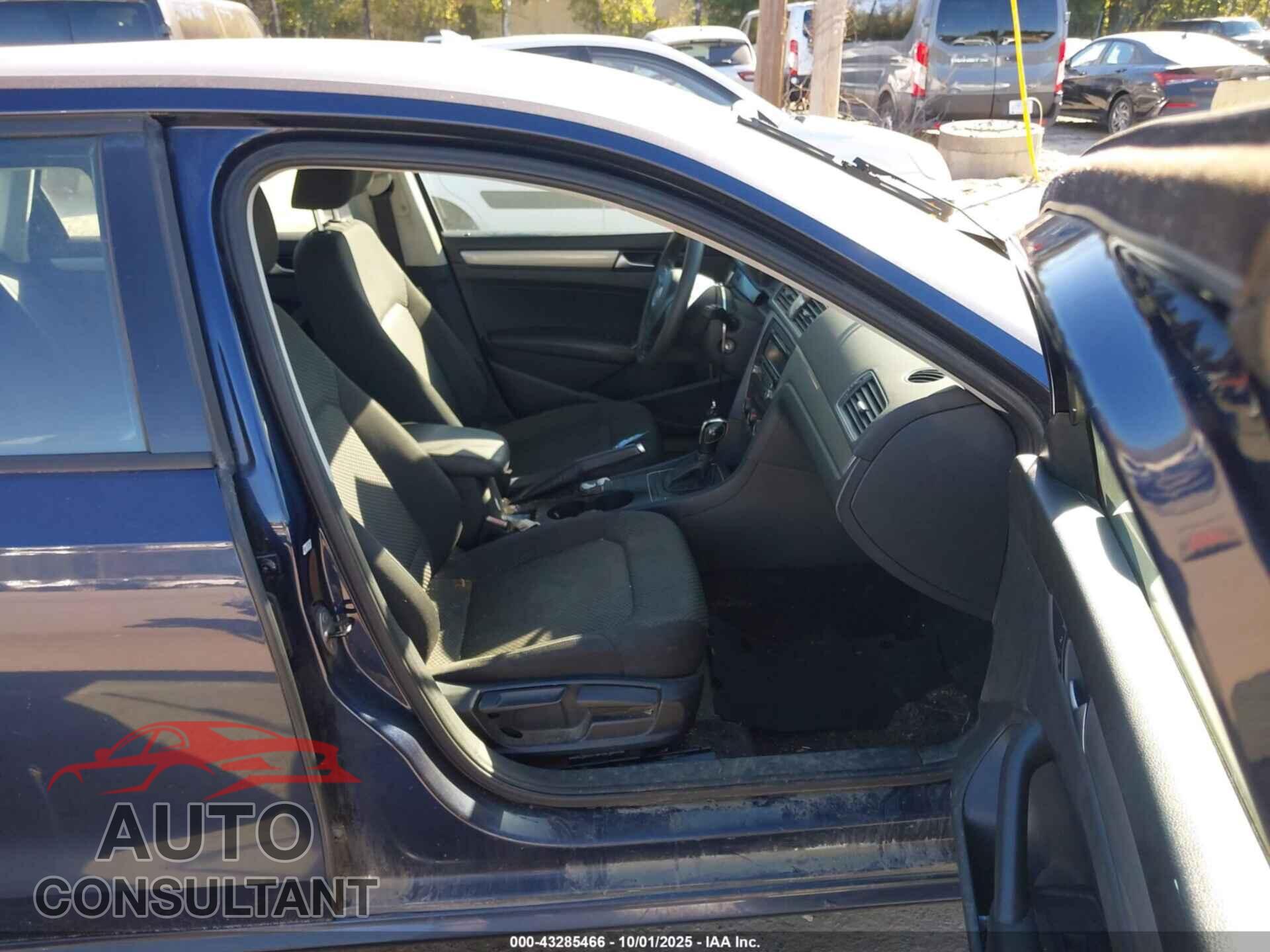 VOLKSWAGEN PASSAT 2014 - 1VWAT7A36EC090545