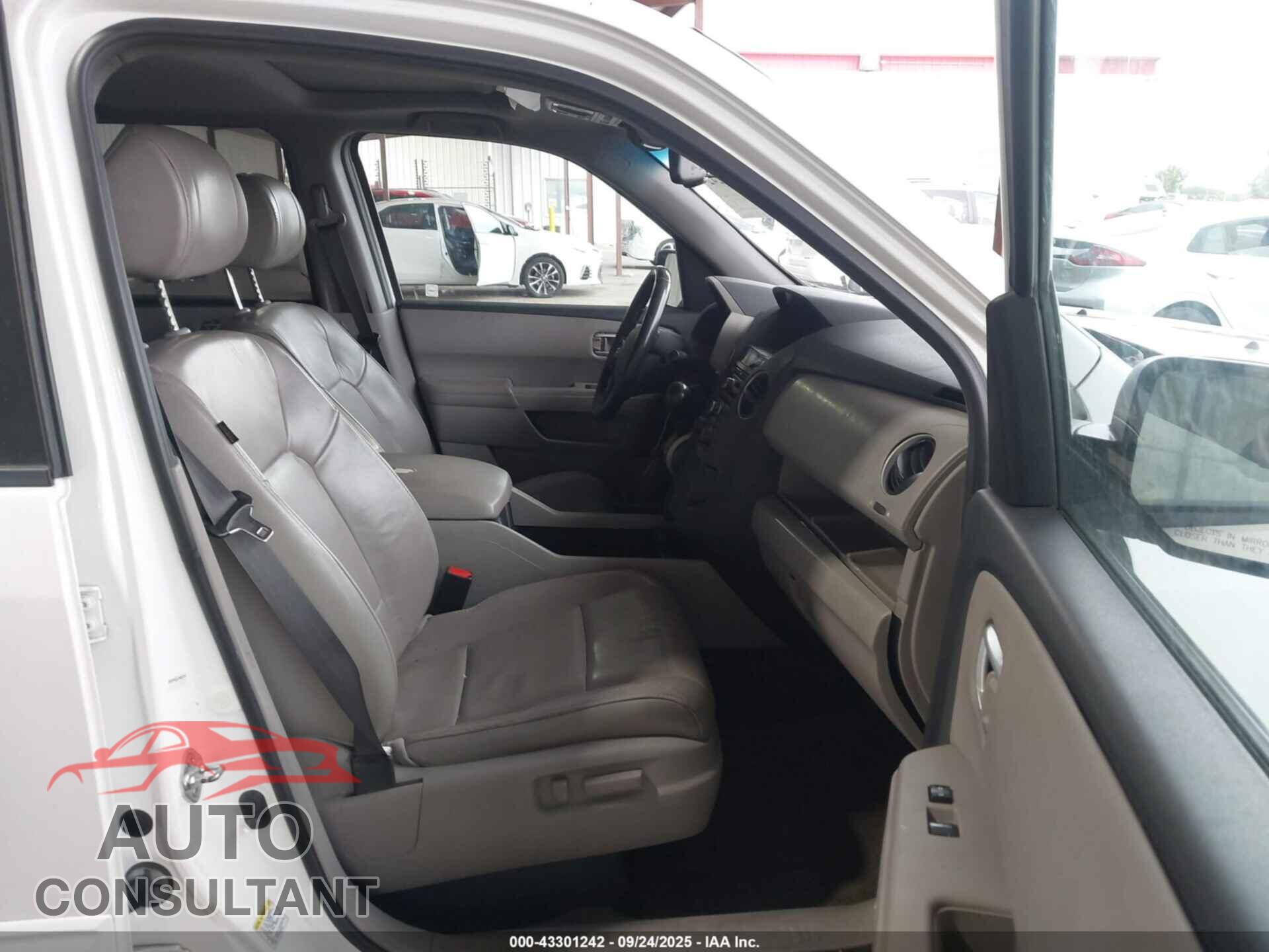 HONDA PILOT 2014 - 5FNYF3H54EB008890