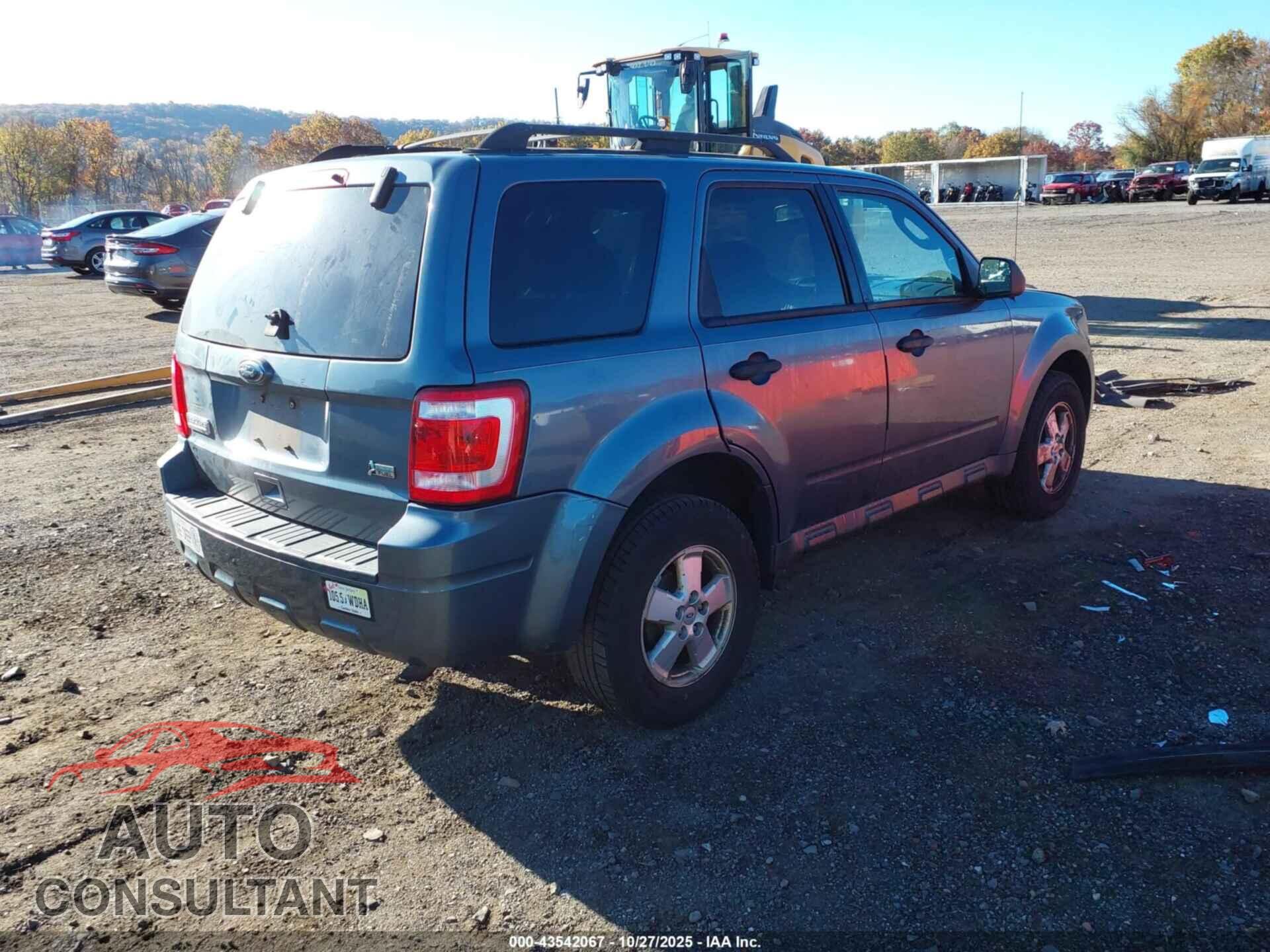 FORD ESCAPE 2010 - 1FMCU9DG7AKD41572