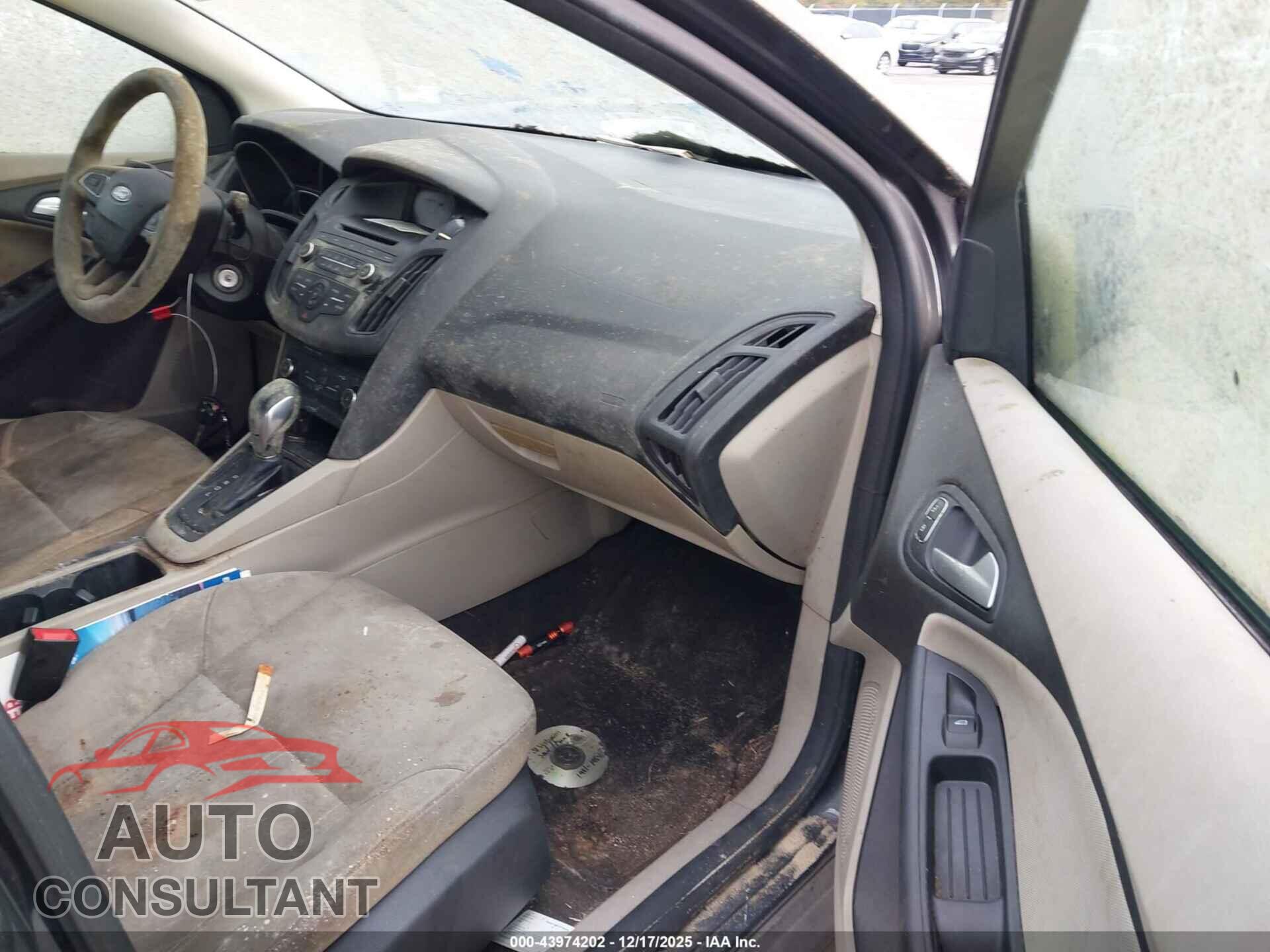 FORD FOCUS 2017 - 1FADP3F23HL208302
