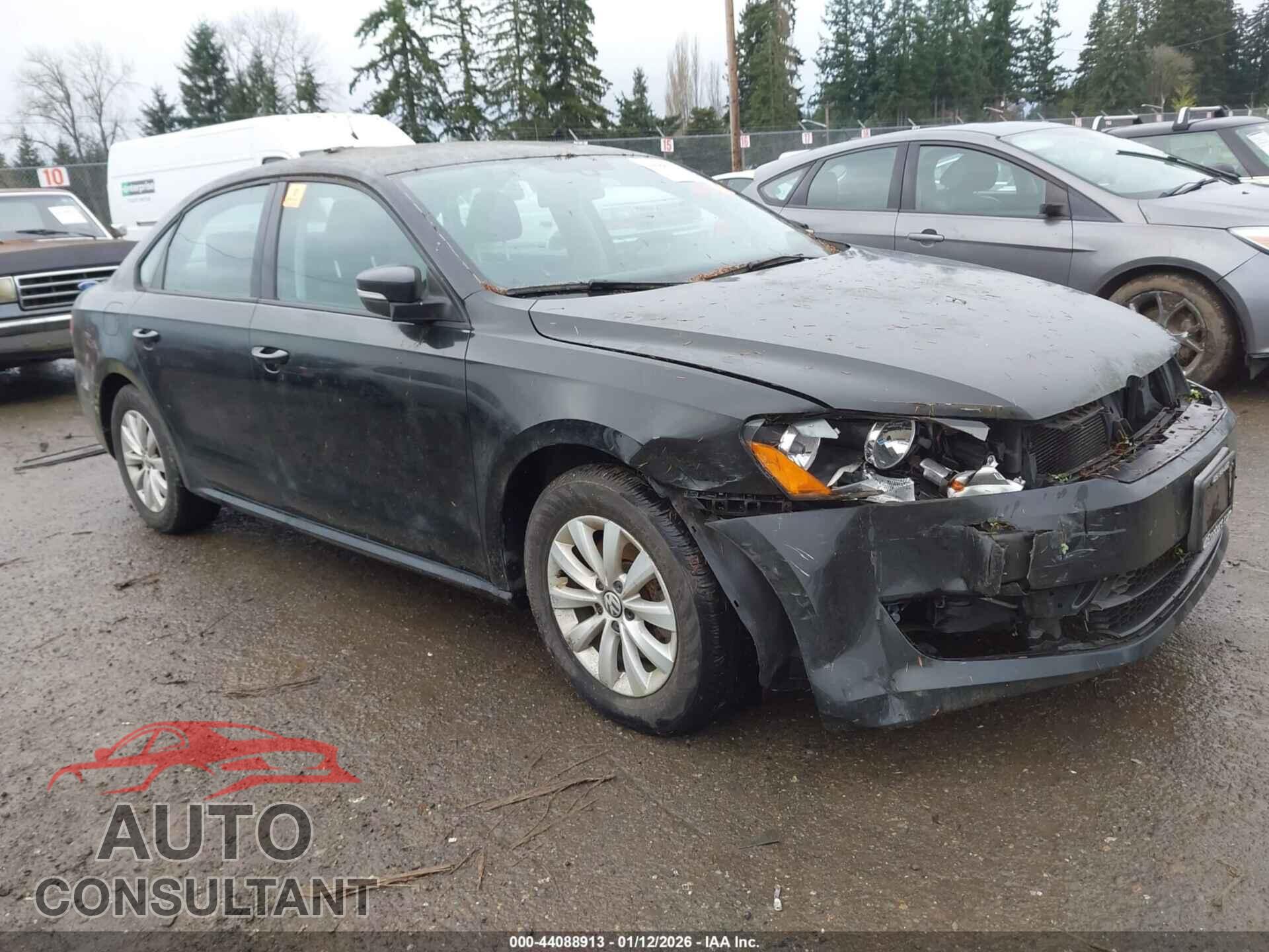 VOLKSWAGEN PASSAT 2013 - 1VWAH7A37DC093177
