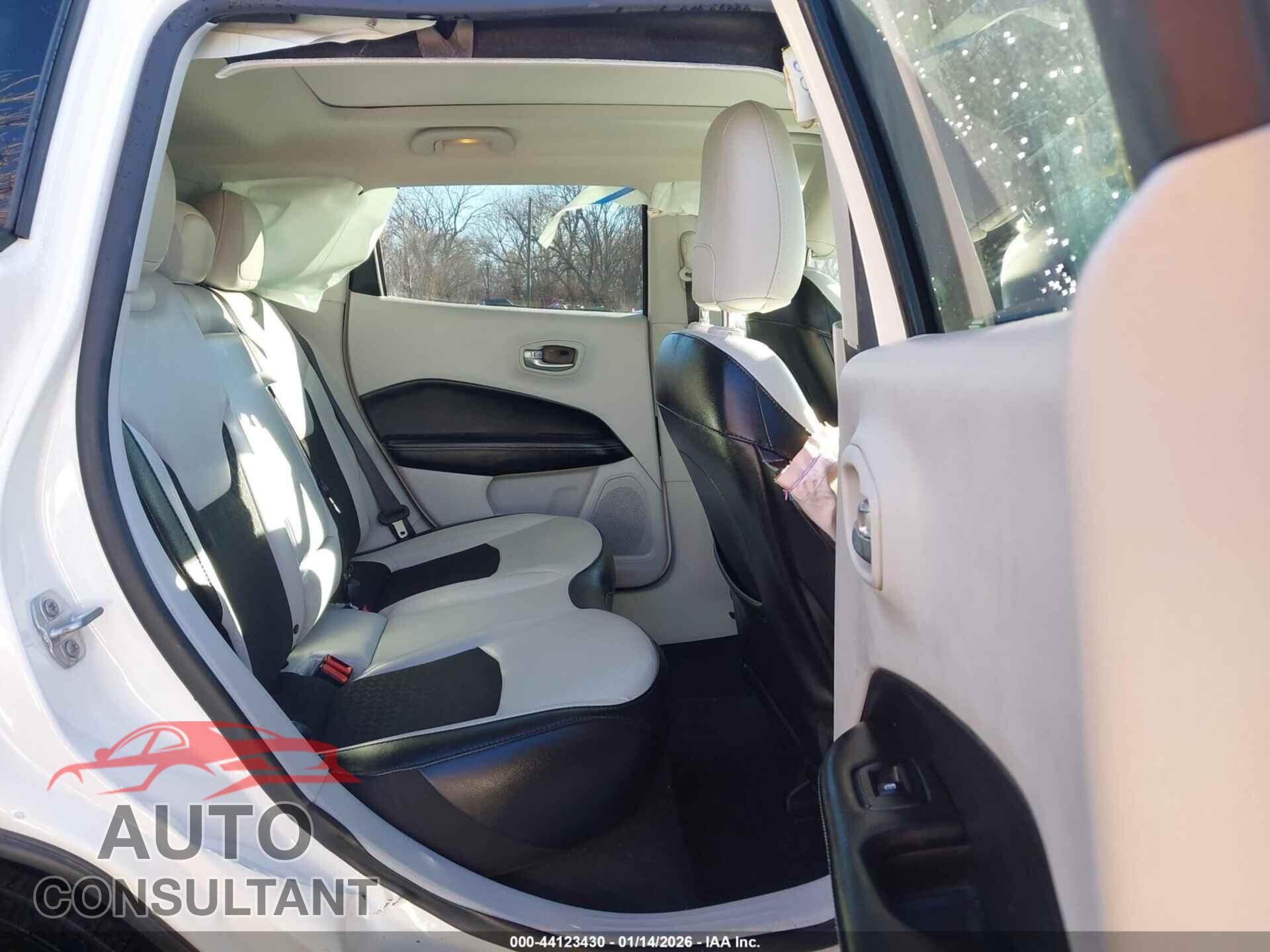 JEEP COMPASS 2020 - 3C4NJDBB5LT258482